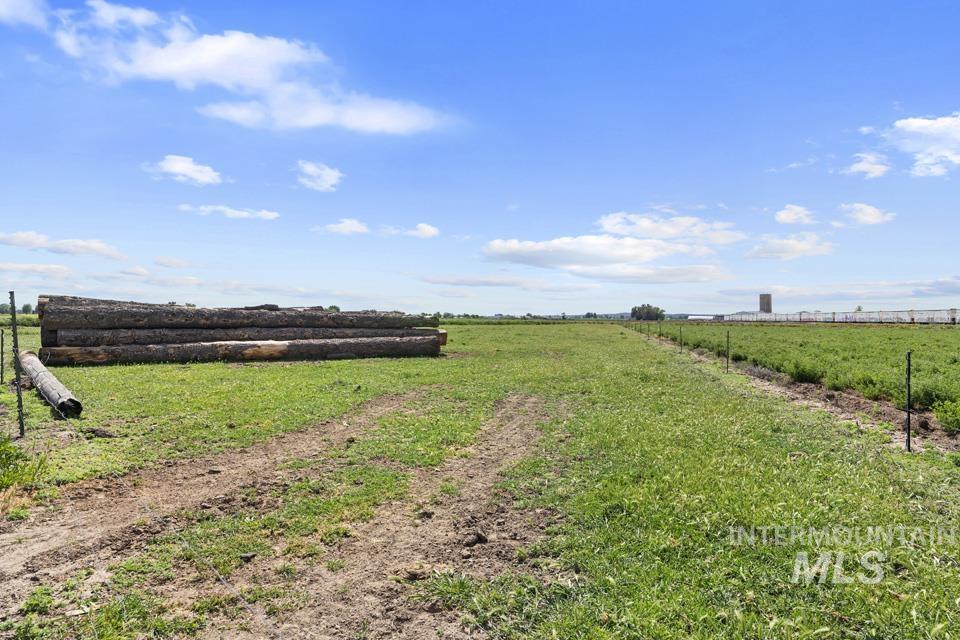 2091 SE 6TH, Fruitland, Idaho 83619, 3 Bedrooms, 2.5 Bathrooms, Residential For Sale, Price $859,000,MLS 98985654