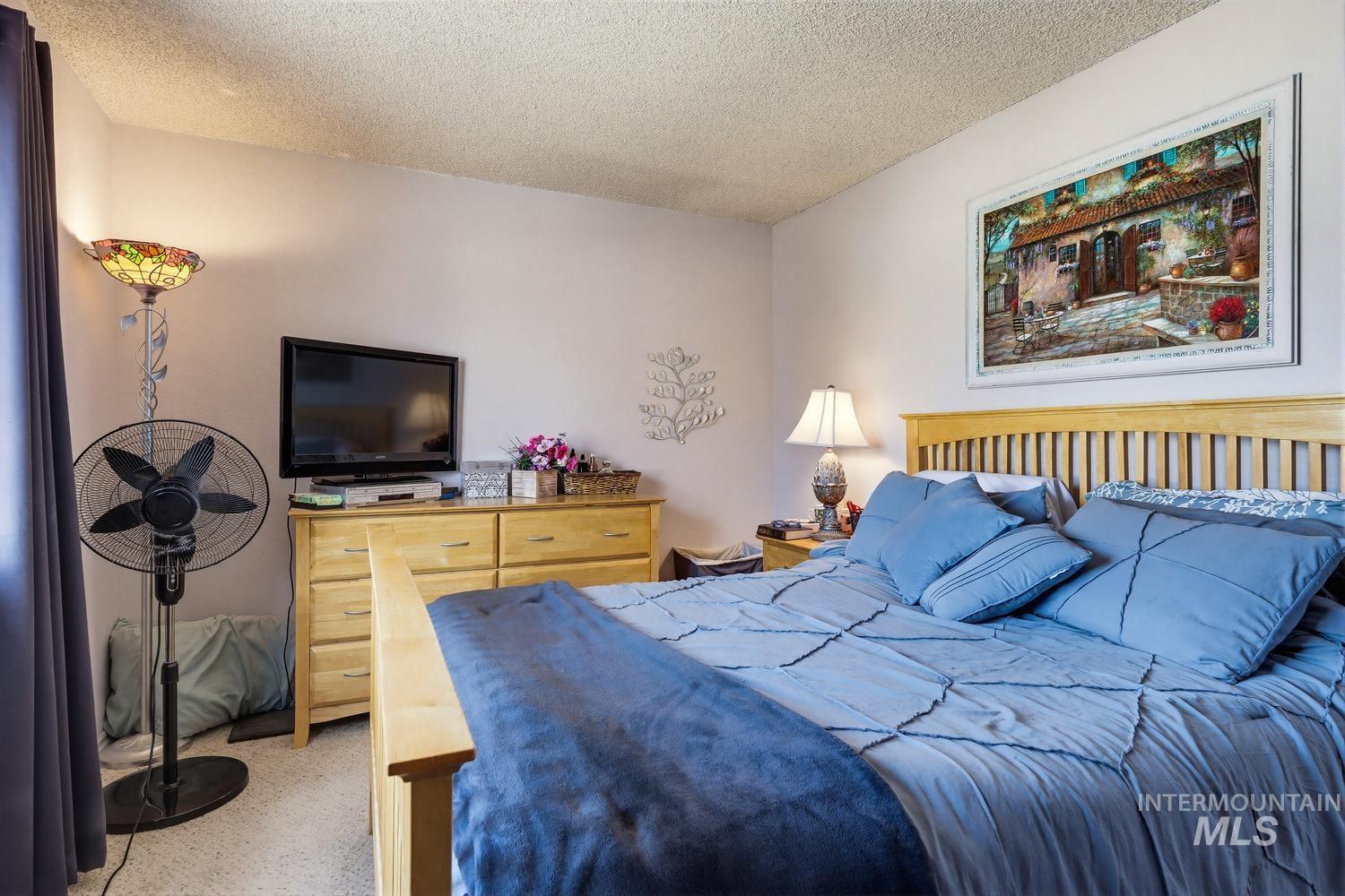 1129 S Hilton St, Boise, Idaho 83705, 2 Bedrooms, 1 Bathroom, Residential For Sale, Price $269,900,MLS 98985655