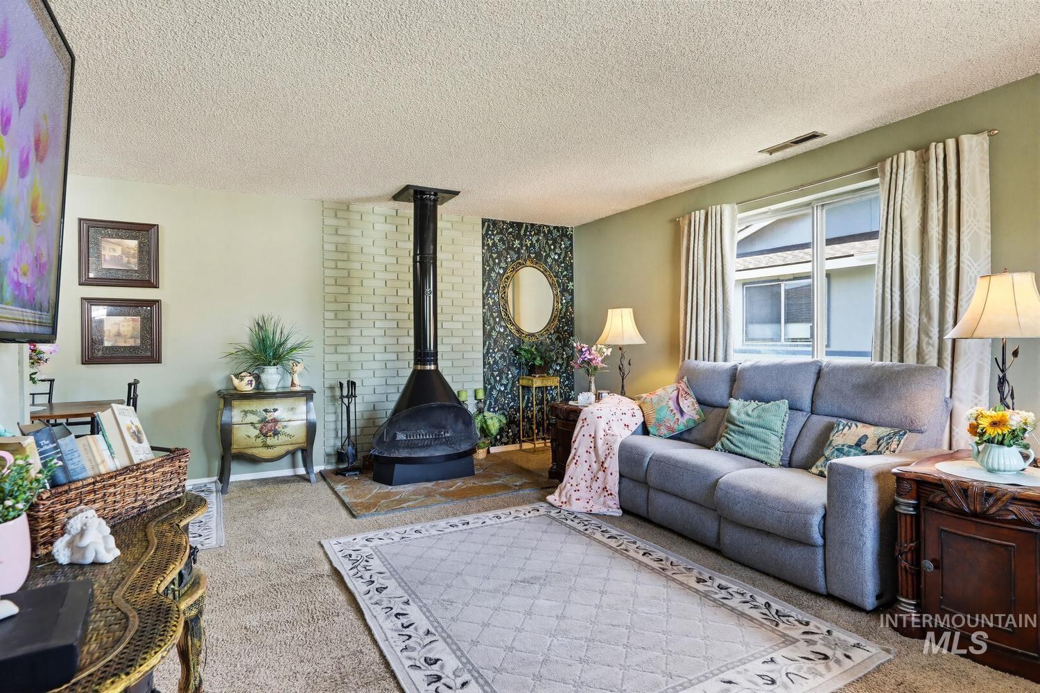 1129 S Hilton St, Boise, Idaho 83705, 2 Bedrooms, 1 Bathroom, Residential For Sale, Price $269,900,MLS 98985655
