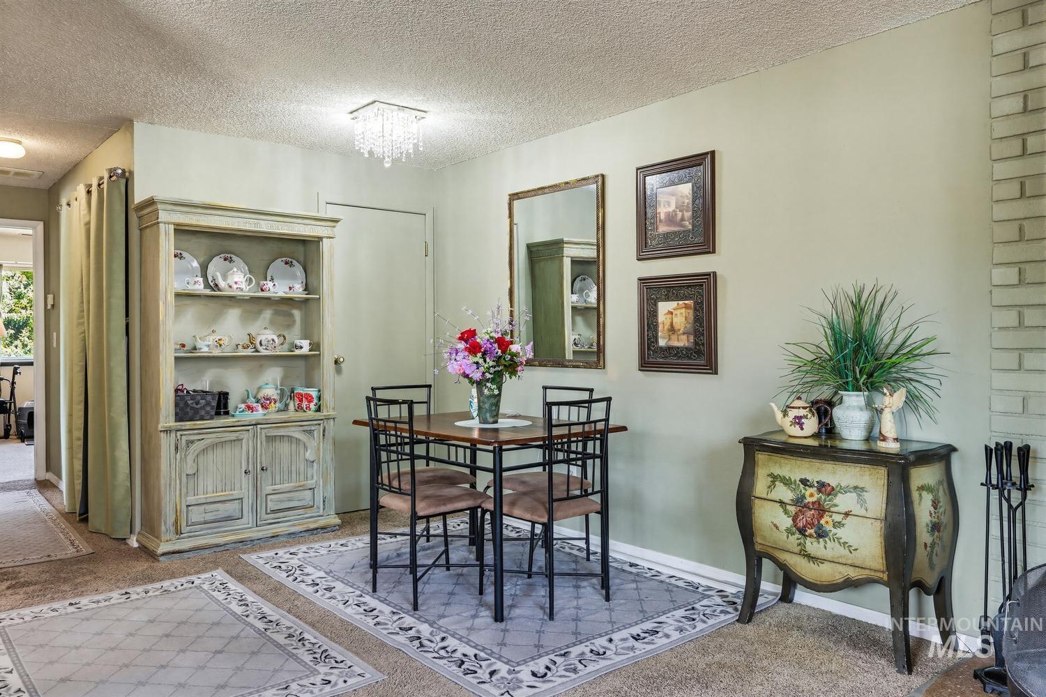 1129 S Hilton St, Boise, Idaho 83705, 2 Bedrooms, 1 Bathroom, Residential For Sale, Price $269,900,MLS 98985655