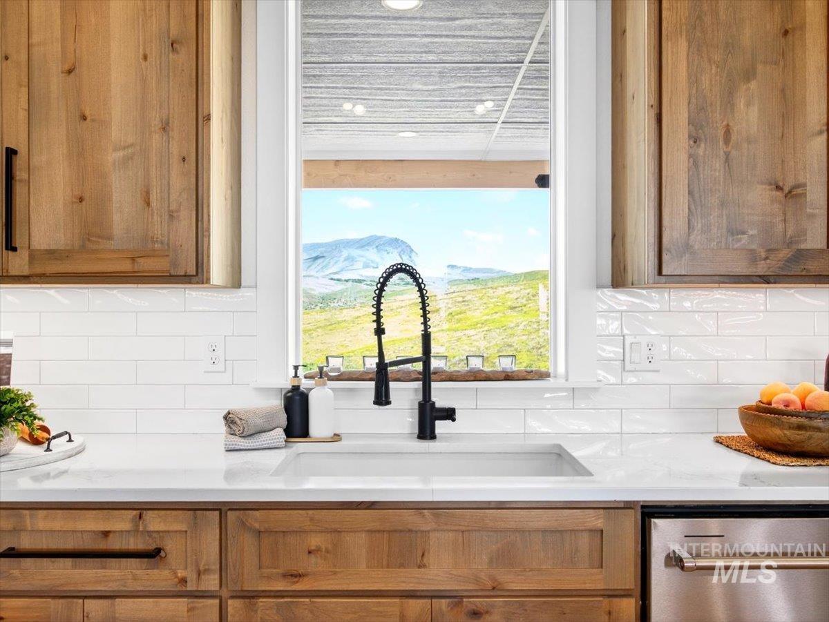 5251 Hidden Hollow Lane, Emmett, Idaho 83617, 4 Bedrooms, 4 Bathrooms, Residential For Sale, Price $1,699,900,MLS 98985657