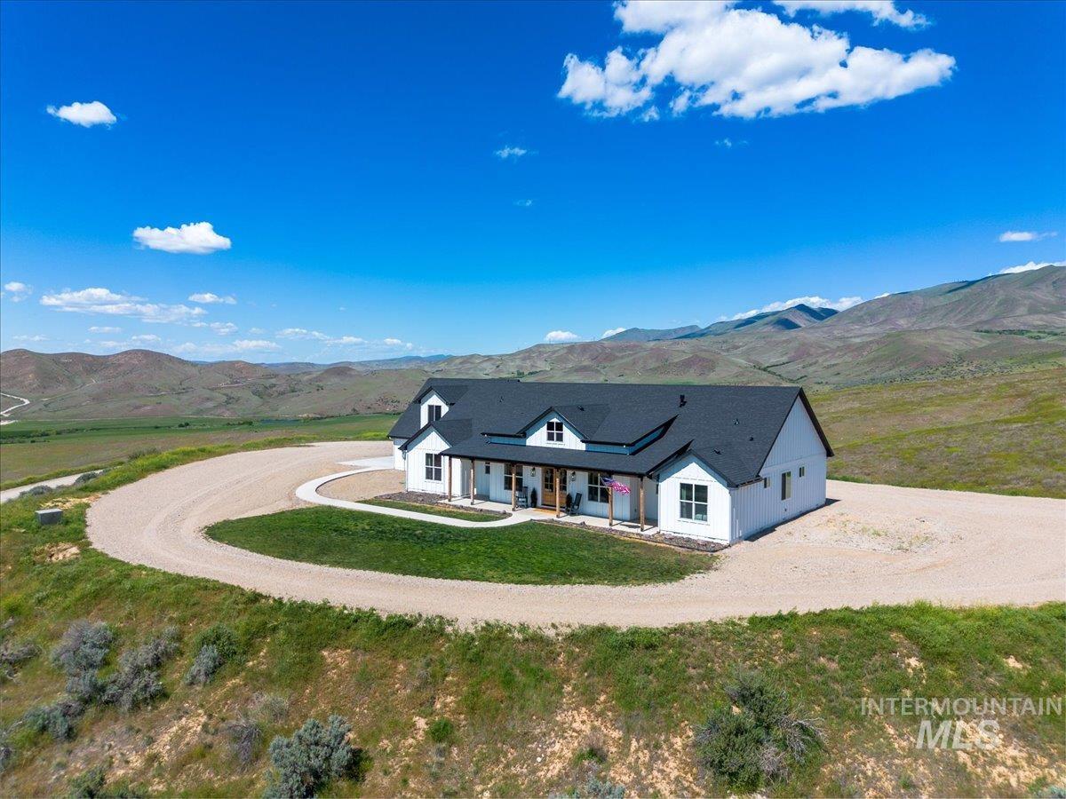 5251 Hidden Hollow Lane, Emmett, Idaho 83617, 4 Bedrooms, 4 Bathrooms, Residential For Sale, Price $1,699,900,MLS 98985657
