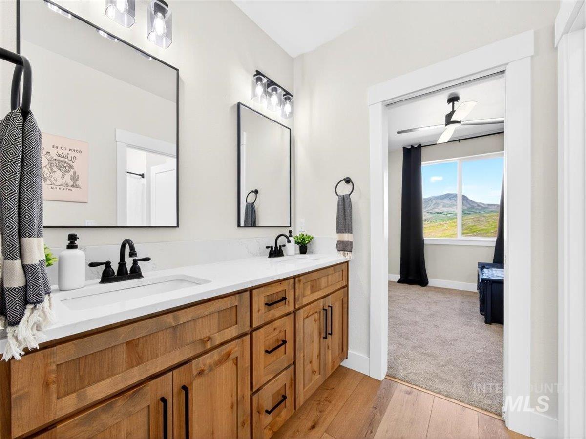 5251 Hidden Hollow Lane, Emmett, Idaho 83617, 4 Bedrooms, 4 Bathrooms, Residential For Sale, Price $1,699,900,MLS 98985657
