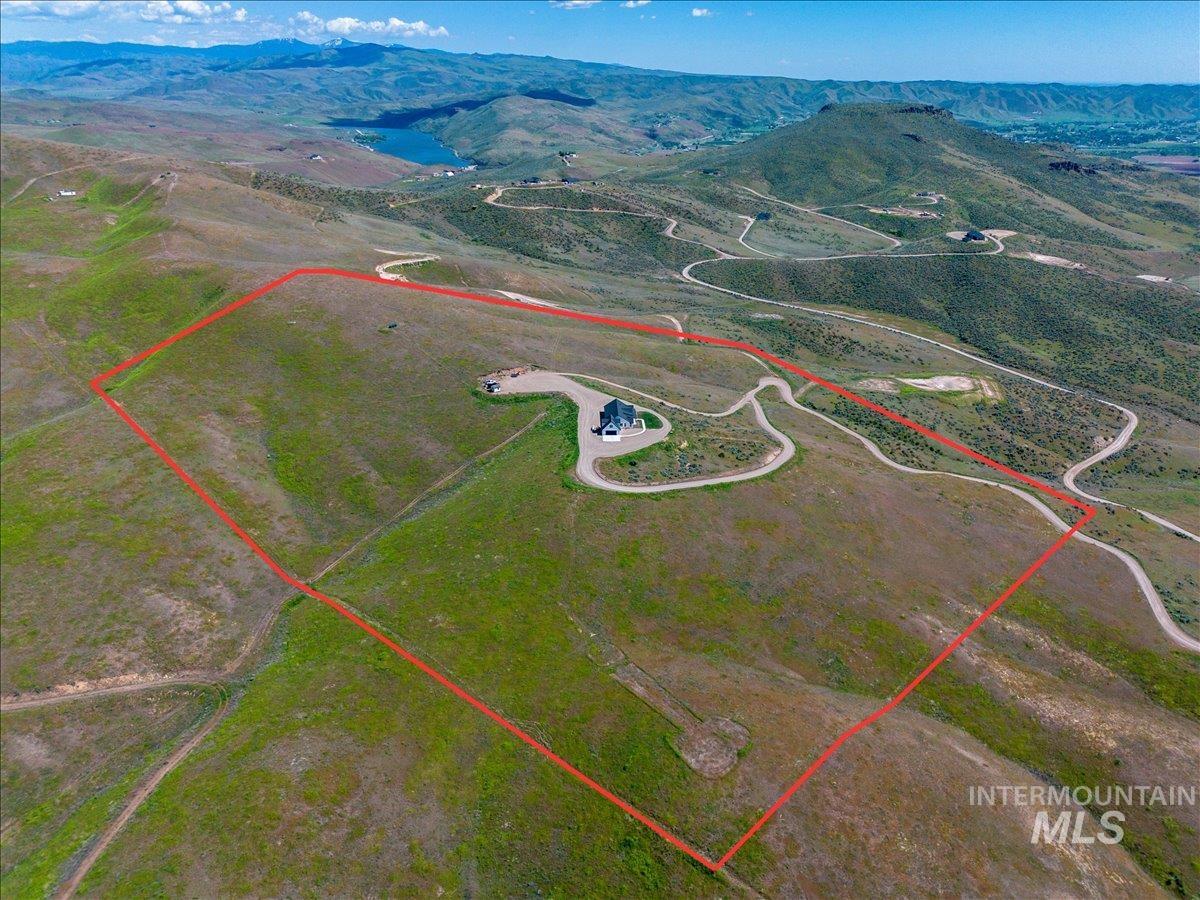 5251 Hidden Hollow Lane, Emmett, Idaho 83617, 4 Bedrooms, 4 Bathrooms, Residential For Sale, Price $1,699,900,MLS 98985657