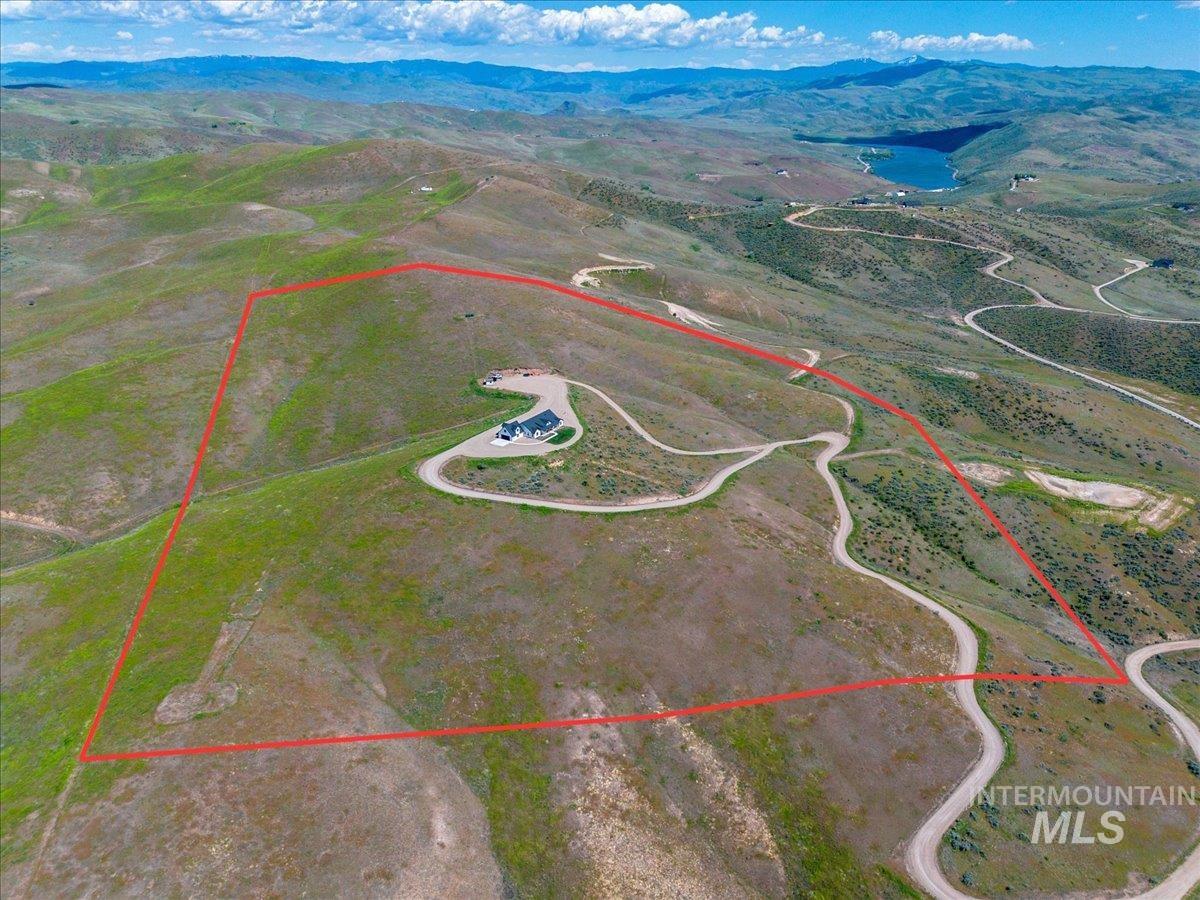 5251 Hidden Hollow Lane, Emmett, Idaho 83617, 4 Bedrooms, 4 Bathrooms, Residential For Sale, Price $1,699,900,MLS 98985657