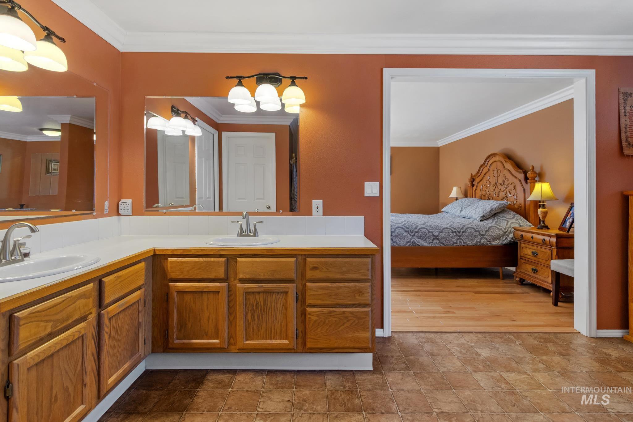 1720 N Aronmink, Meridian, Idaho 83646, 5 Bedrooms, 3 Bathrooms, Residential For Sale, Price $619,900,MLS 98985658