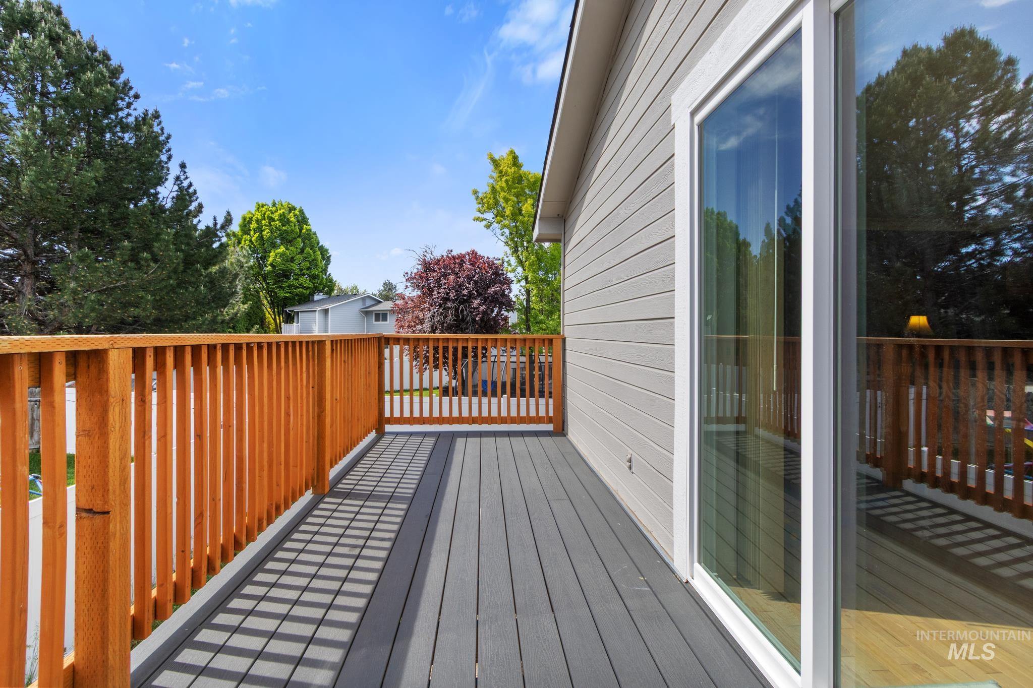 1720 N Aronmink, Meridian, Idaho 83646, 5 Bedrooms, 3 Bathrooms, Residential For Sale, Price $619,900,MLS 98985658