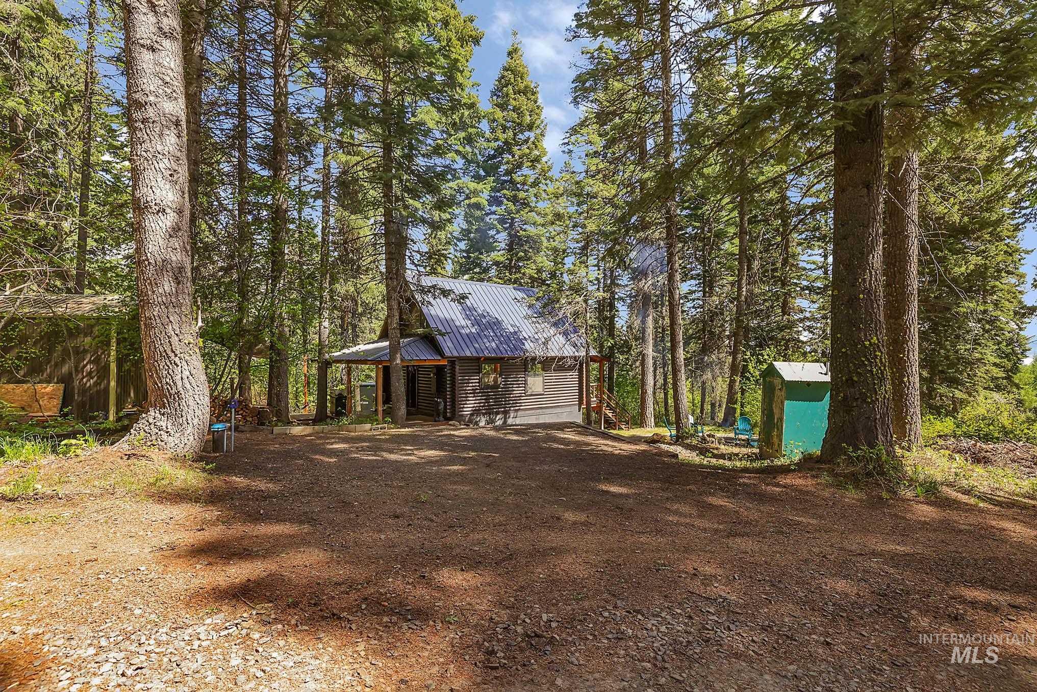 1221 Fox Rd., Cascade, Idaho 83611, 2 Bedrooms, 1 Bathroom, Residential For Sale, Price $399,900,MLS 98985660