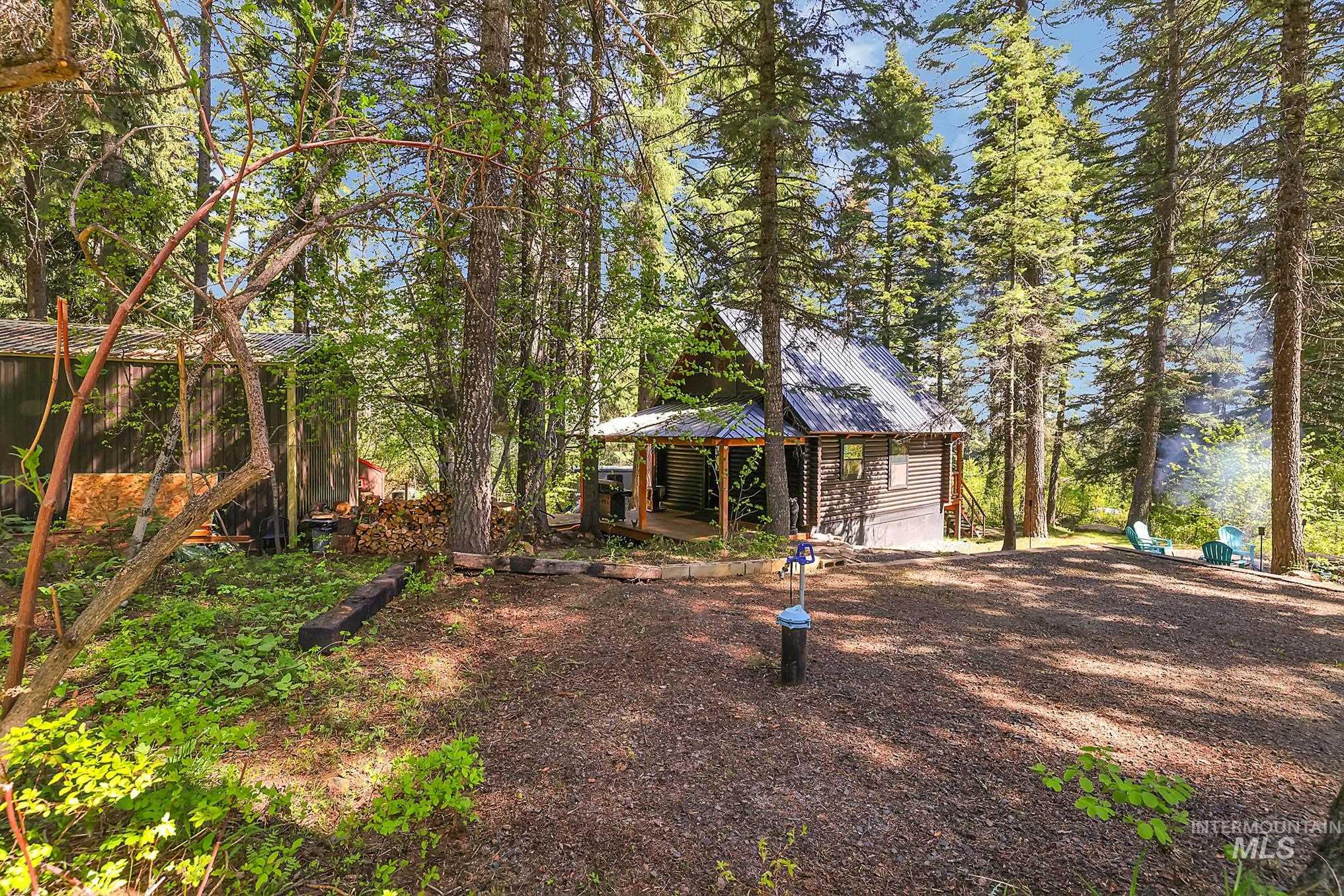 1221 Fox Rd., Cascade, Idaho 83611, 2 Bedrooms, 1 Bathroom, Residential For Sale, Price $399,900,MLS 98985660