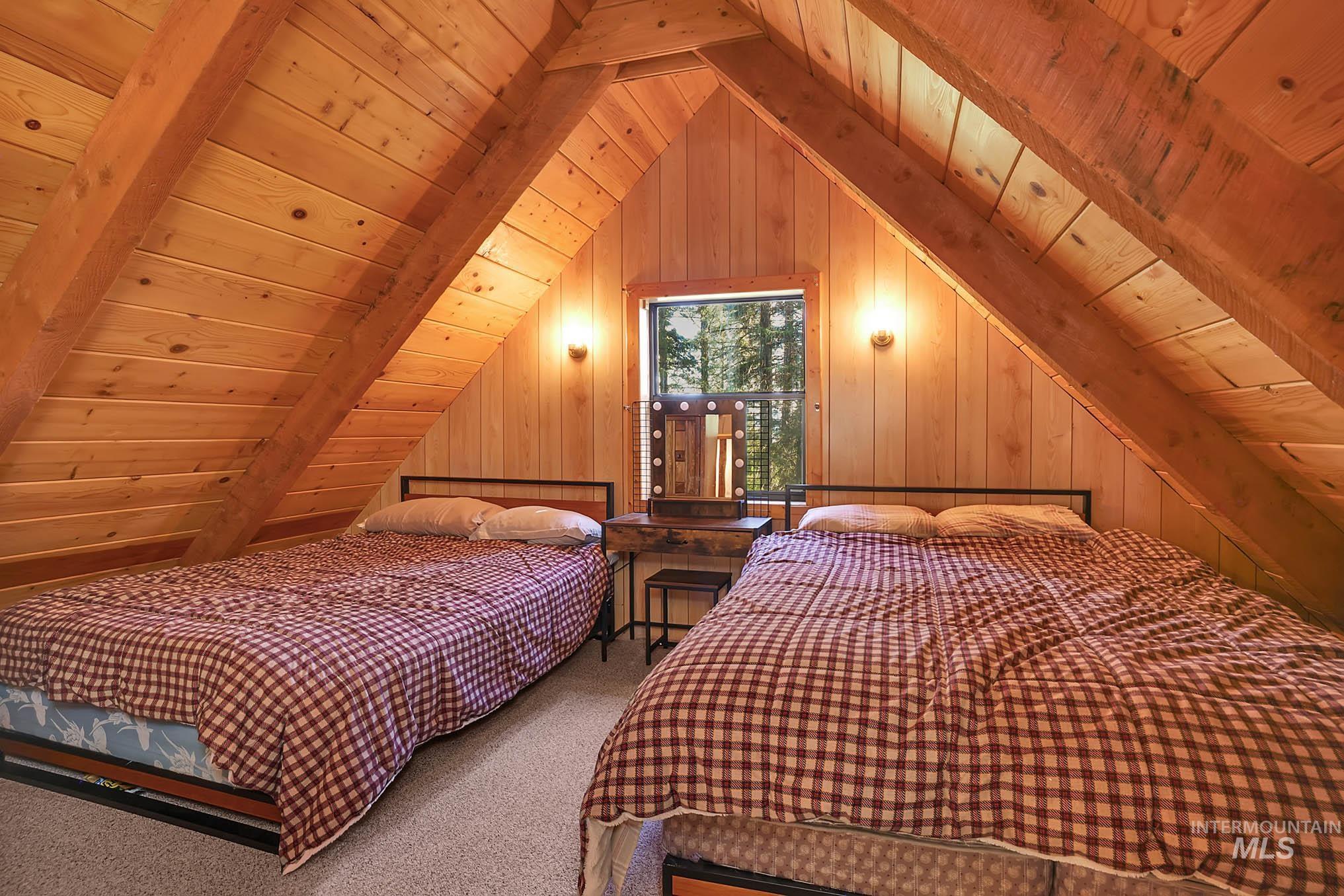 1221 Fox Rd., Cascade, Idaho 83611, 2 Bedrooms, 1 Bathroom, Residential For Sale, Price $399,900,MLS 98985660