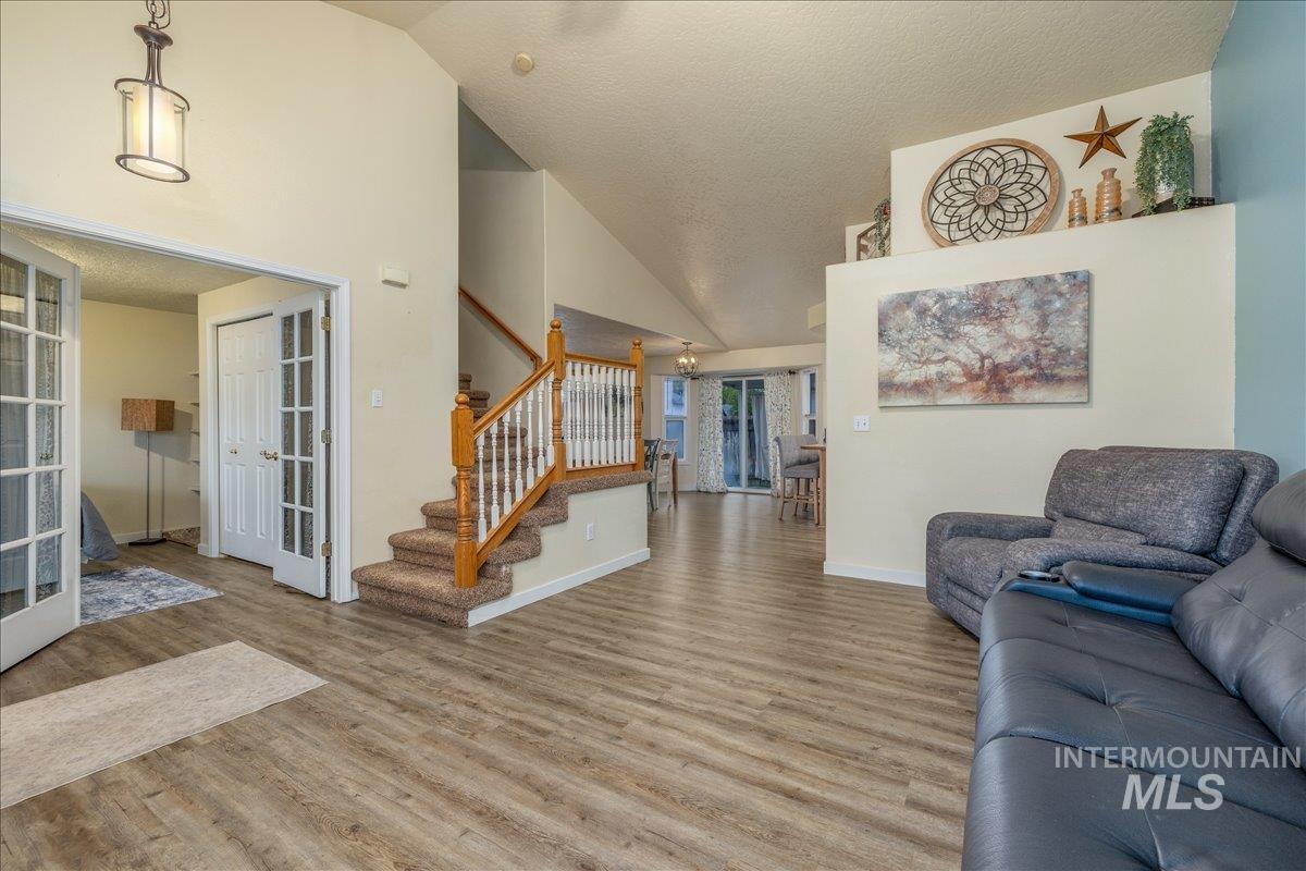 413 Summer Ct, Nampa, Idaho 83686, 4 Bedrooms, 2.5 Bathrooms, Residential For Sale, Price $415,000,MLS 98985662