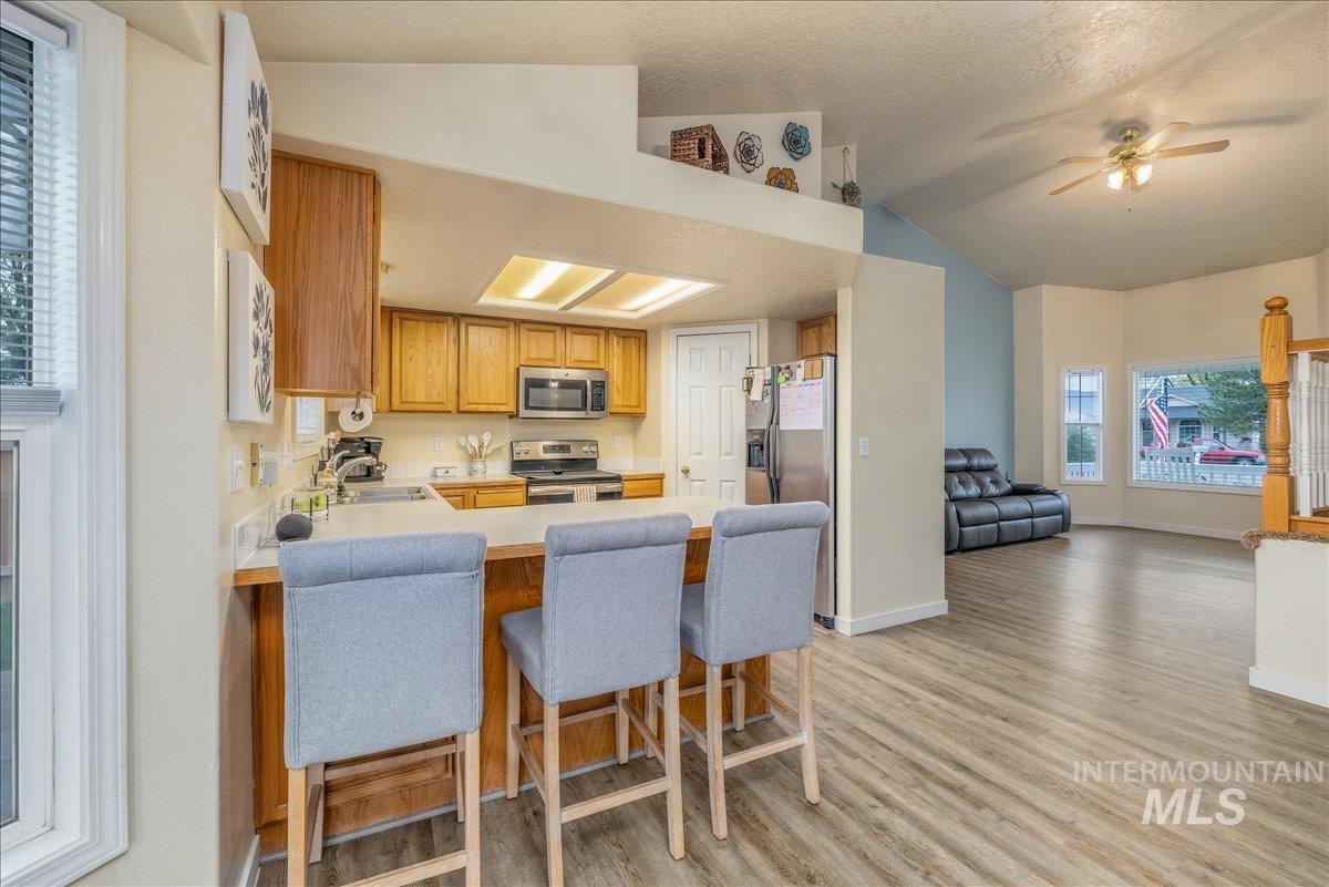 413 Summer Ct, Nampa, Idaho 83686, 4 Bedrooms, 2.5 Bathrooms, Residential For Sale, Price $415,000,MLS 98985662