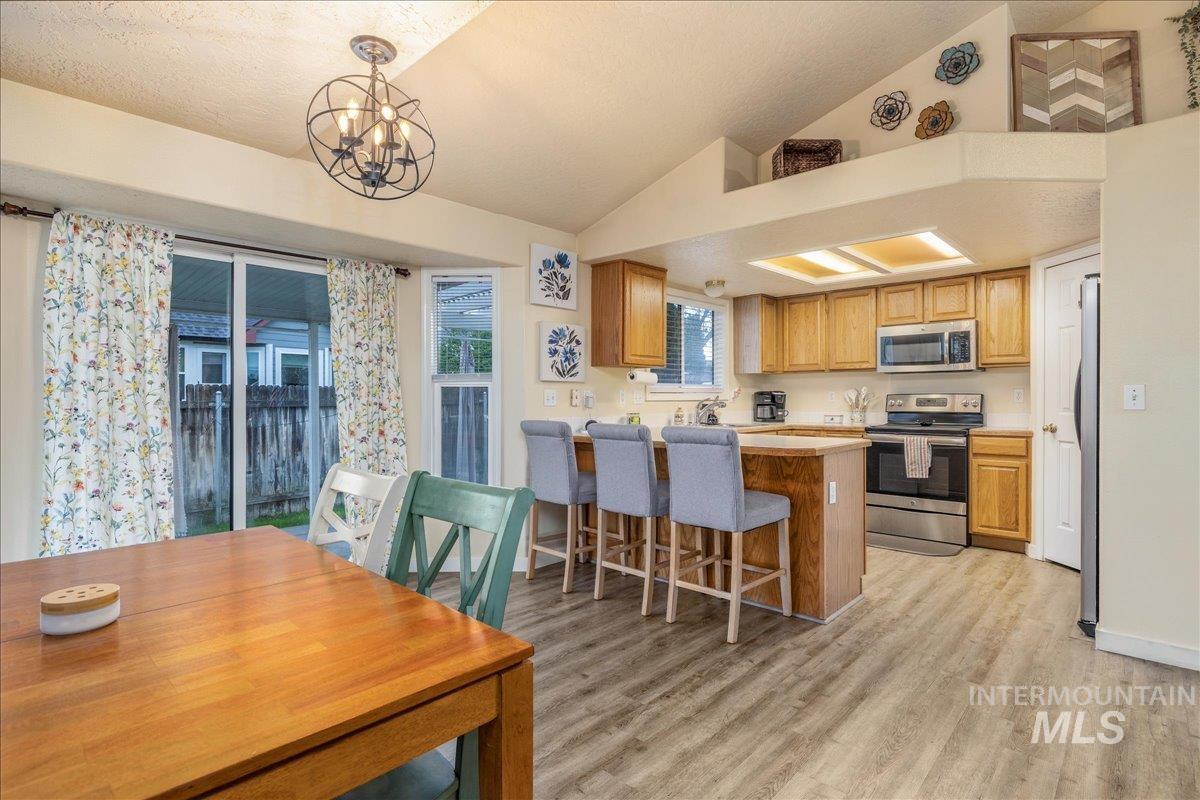 413 Summer Ct, Nampa, Idaho 83686, 4 Bedrooms, 2.5 Bathrooms, Residential For Sale, Price $415,000,MLS 98985662