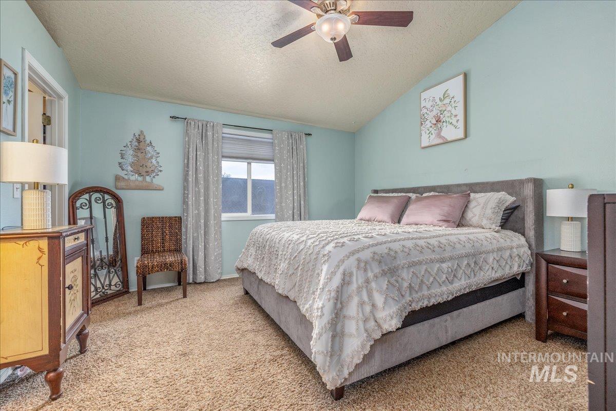 413 Summer Ct, Nampa, Idaho 83686, 4 Bedrooms, 2.5 Bathrooms, Residential For Sale, Price $415,000,MLS 98985662