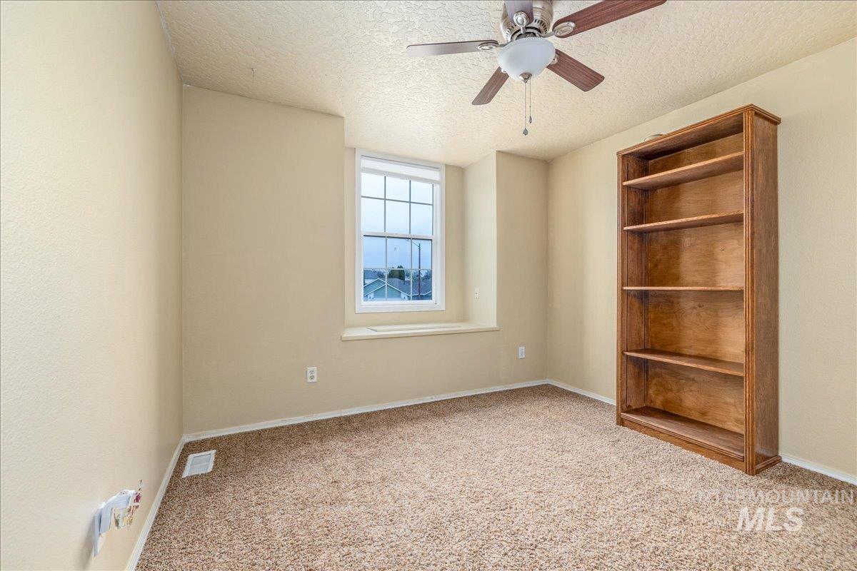 413 Summer Ct, Nampa, Idaho 83686, 4 Bedrooms, 2.5 Bathrooms, Residential For Sale, Price $415,000,MLS 98985662