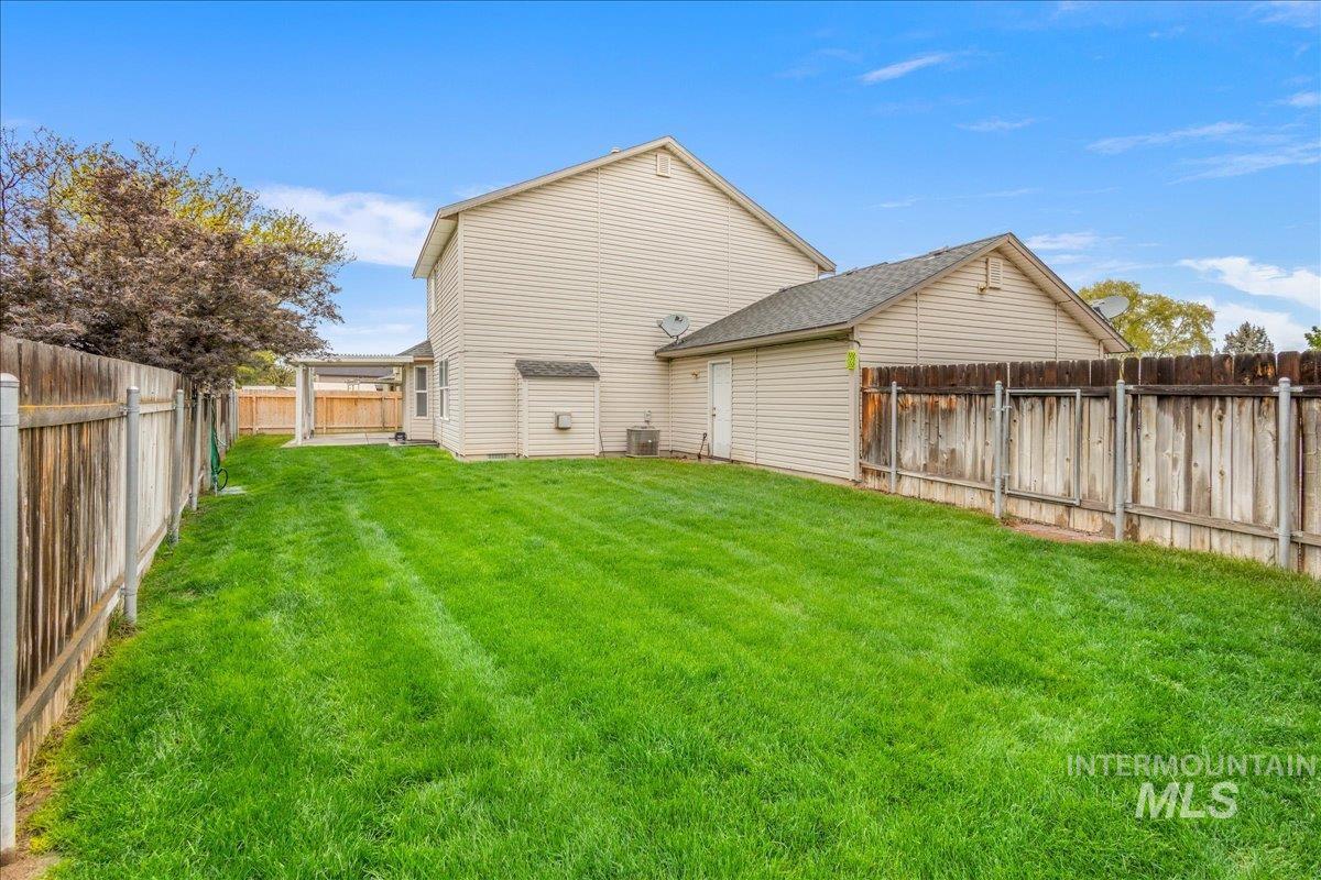 413 Summer Ct, Nampa, Idaho 83686, 4 Bedrooms, 2.5 Bathrooms, Residential For Sale, Price $415,000,MLS 98985662