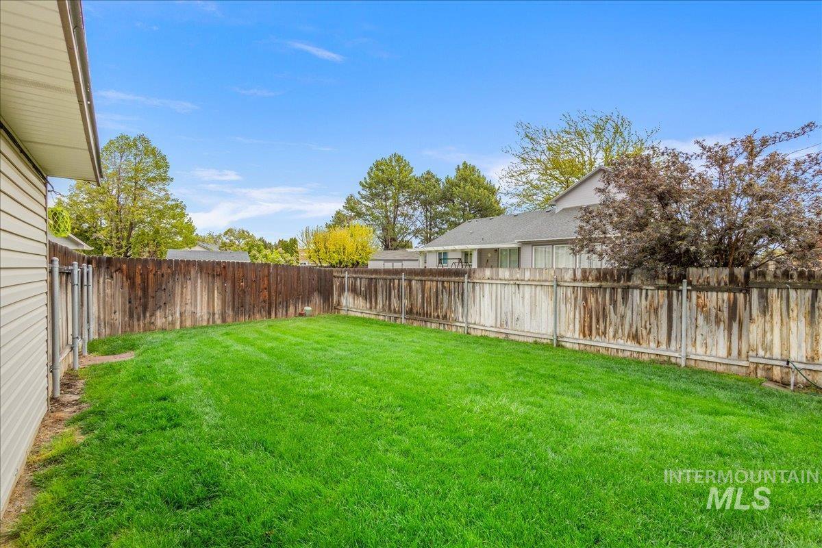 413 Summer Ct, Nampa, Idaho 83686, 4 Bedrooms, 2.5 Bathrooms, Residential For Sale, Price $415,000,MLS 98985662