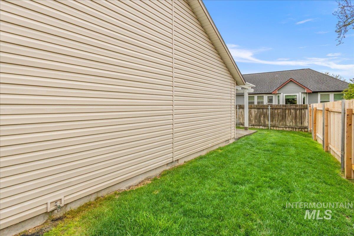413 Summer Ct, Nampa, Idaho 83686, 4 Bedrooms, 2.5 Bathrooms, Residential For Sale, Price $415,000,MLS 98985662