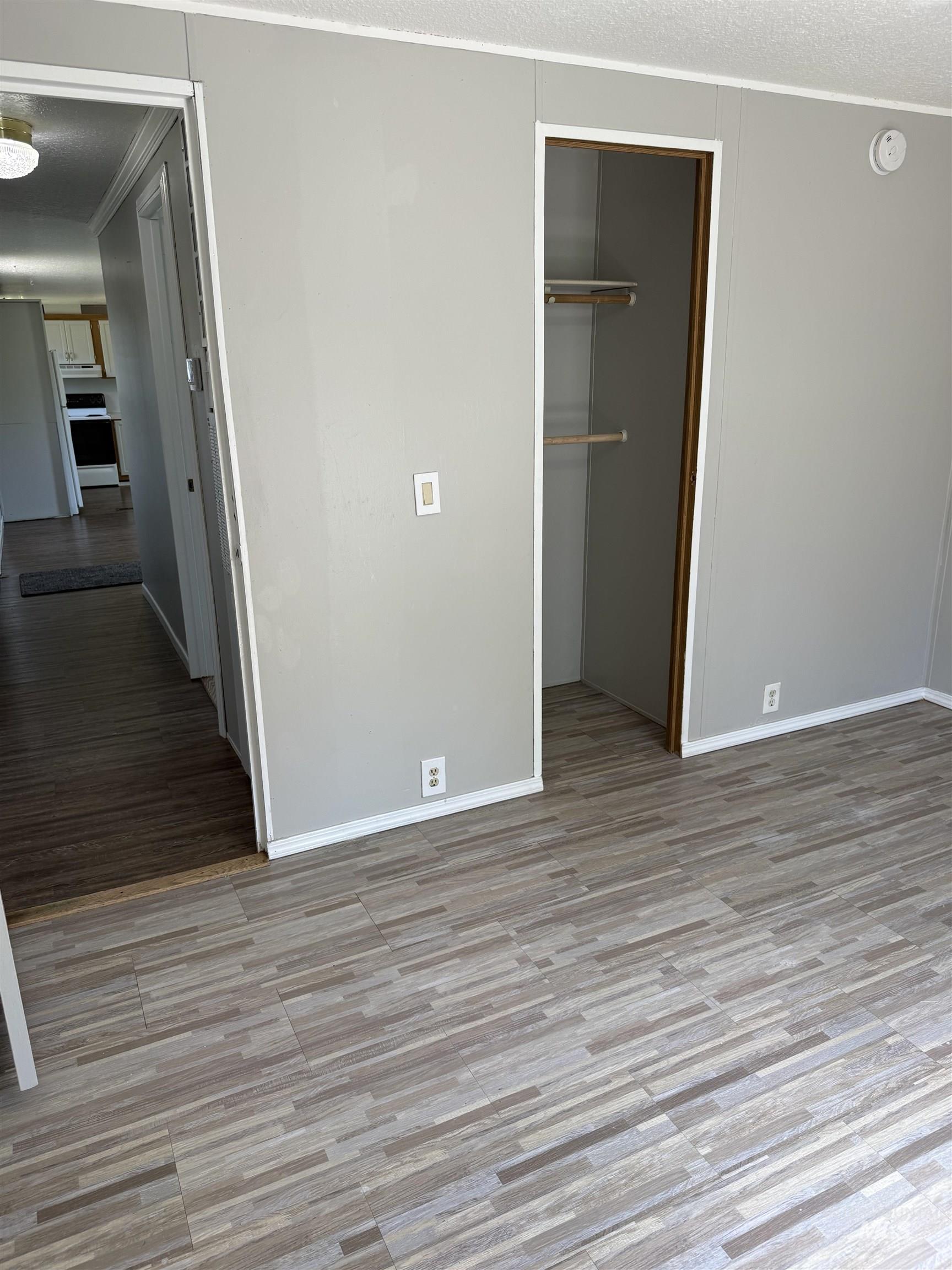 5016 E. Ustick, Caldwell, Idaho 83605, 3 Bedrooms, 1 Bathroom, Residential For Sale, Price $94,900,MLS 98985666