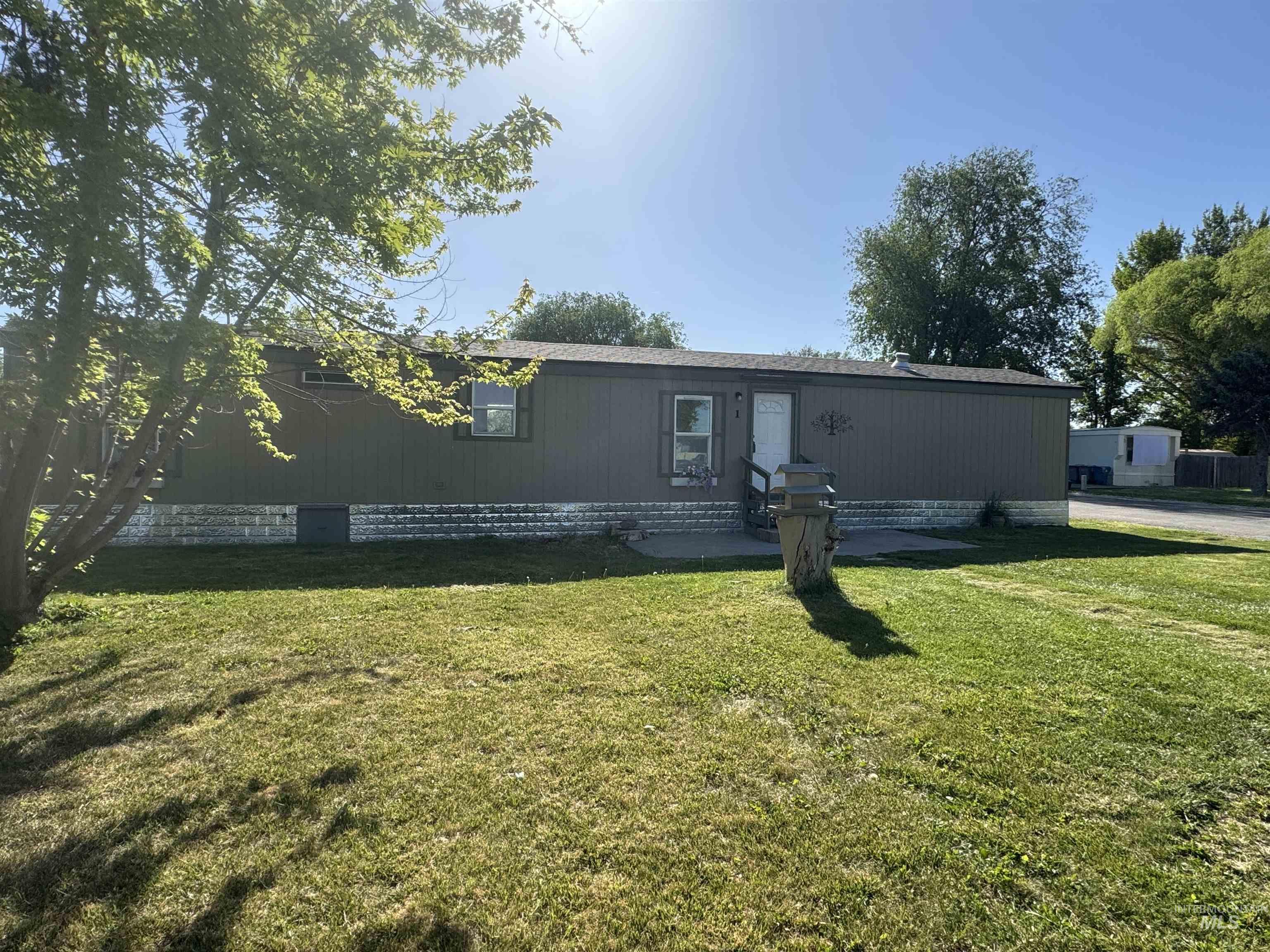 5016 E. Ustick, Caldwell, Idaho 83605, 3 Bedrooms, 1 Bathroom, Residential For Sale, Price $94,900,MLS 98985666