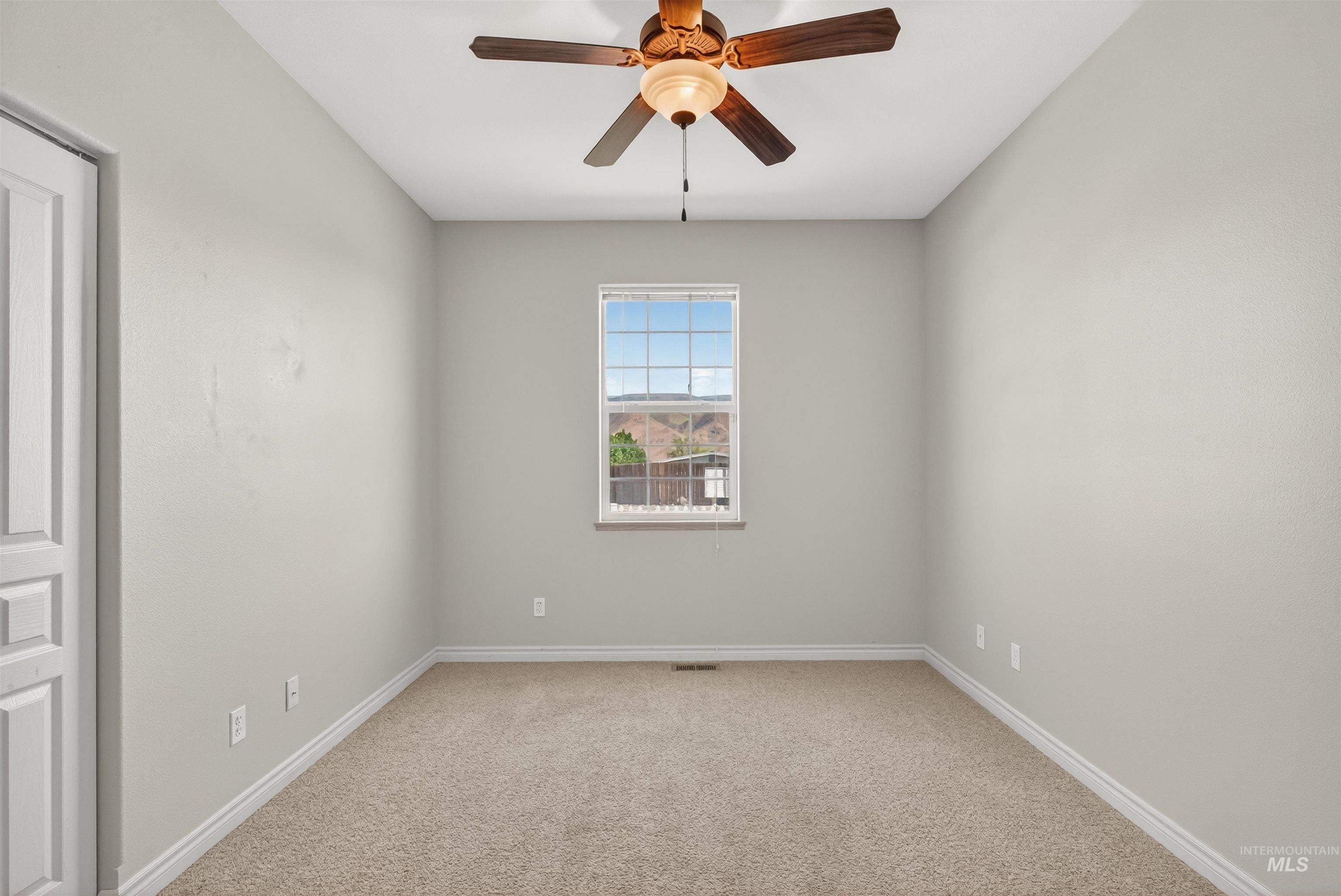 1101 Liberty Circle, Clarkston, Washington 99403, 3 Bedrooms, 2 Bathrooms, Residential For Sale, Price $389,500,MLS 98985668