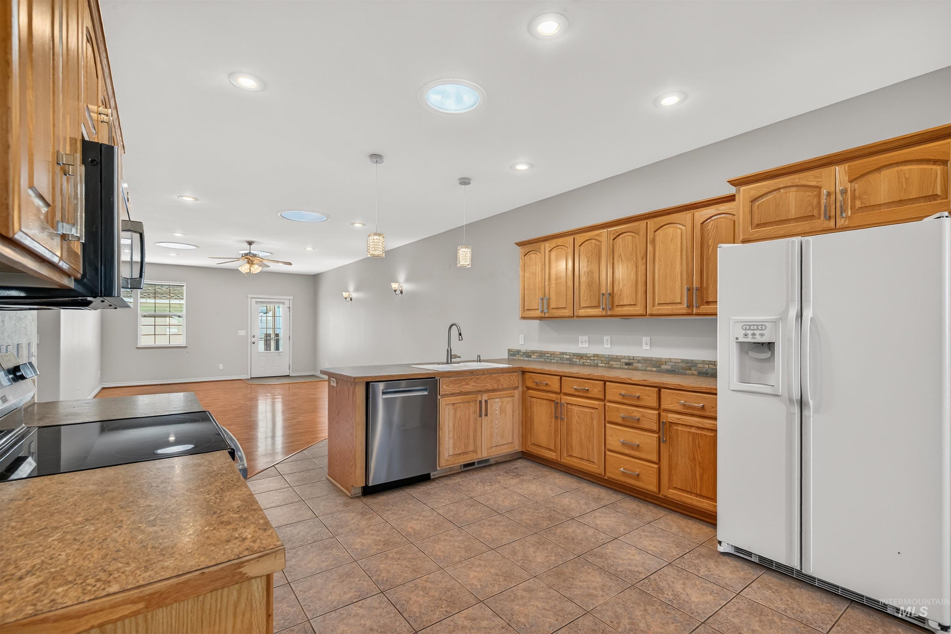 1101 Liberty Circle, Clarkston, Washington 99403, 3 Bedrooms, 2 Bathrooms, Residential For Sale, Price $389,500, 98985668