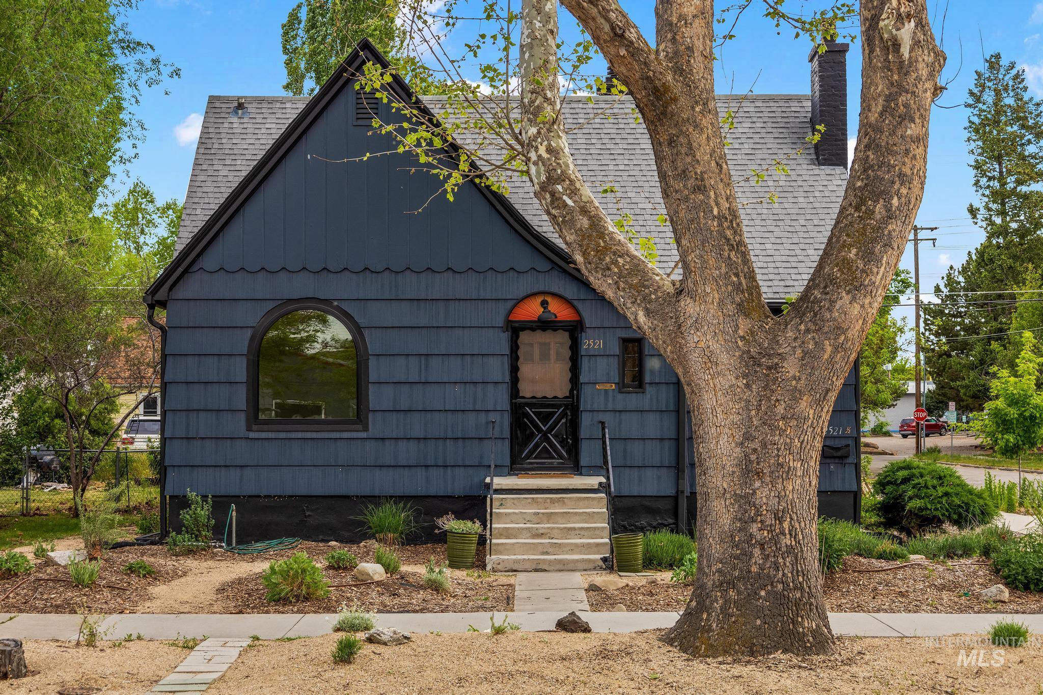 2521 W Bannock St, Boise, Idaho 83702, 3 Bedrooms, 2 Bathrooms, Residential For Sale, Price $750,000,MLS 98985669