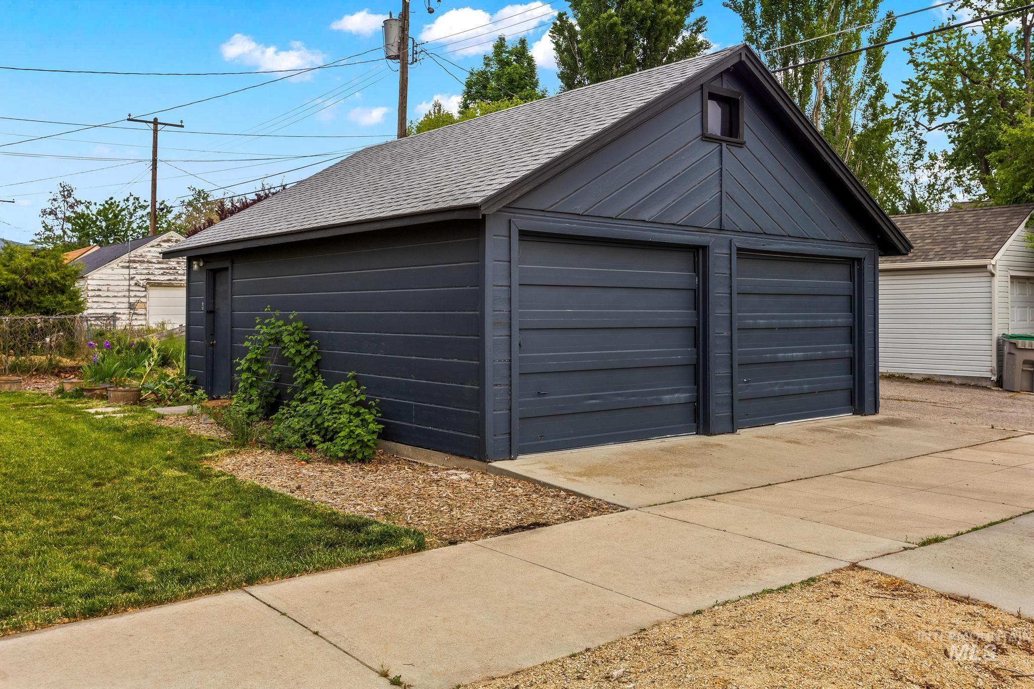 2521 W Bannock St, Boise, Idaho 83702, 3 Bedrooms, 2 Bathrooms, Residential For Sale, Price $750,000,MLS 98985669