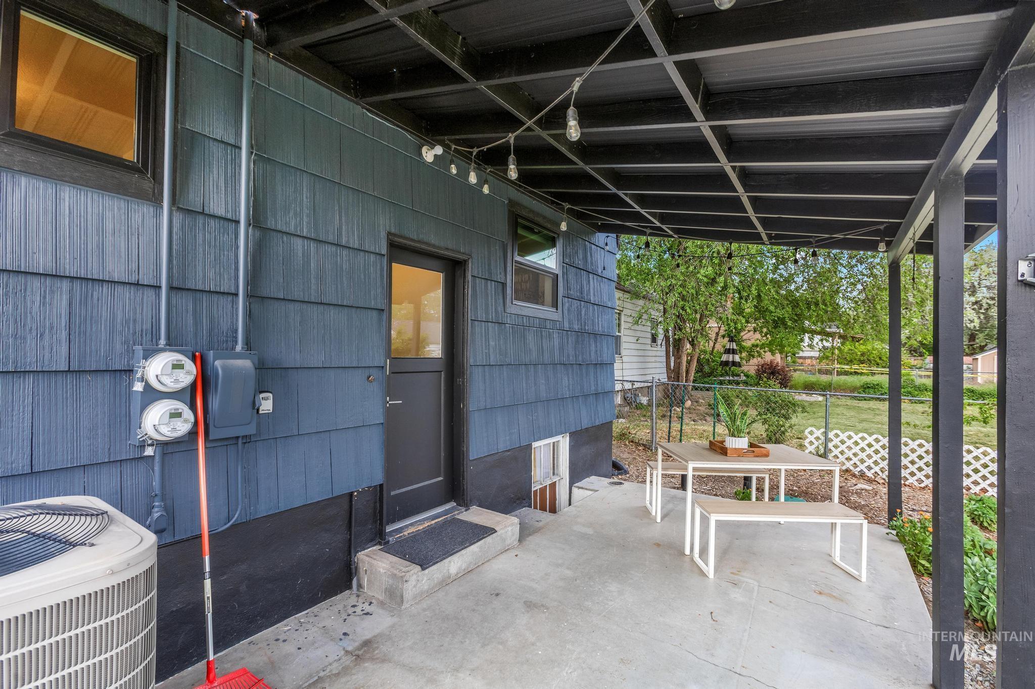 2521 W Bannock St, Boise, Idaho 83702, 3 Bedrooms, 2 Bathrooms, Residential For Sale, Price $750,000,MLS 98985669