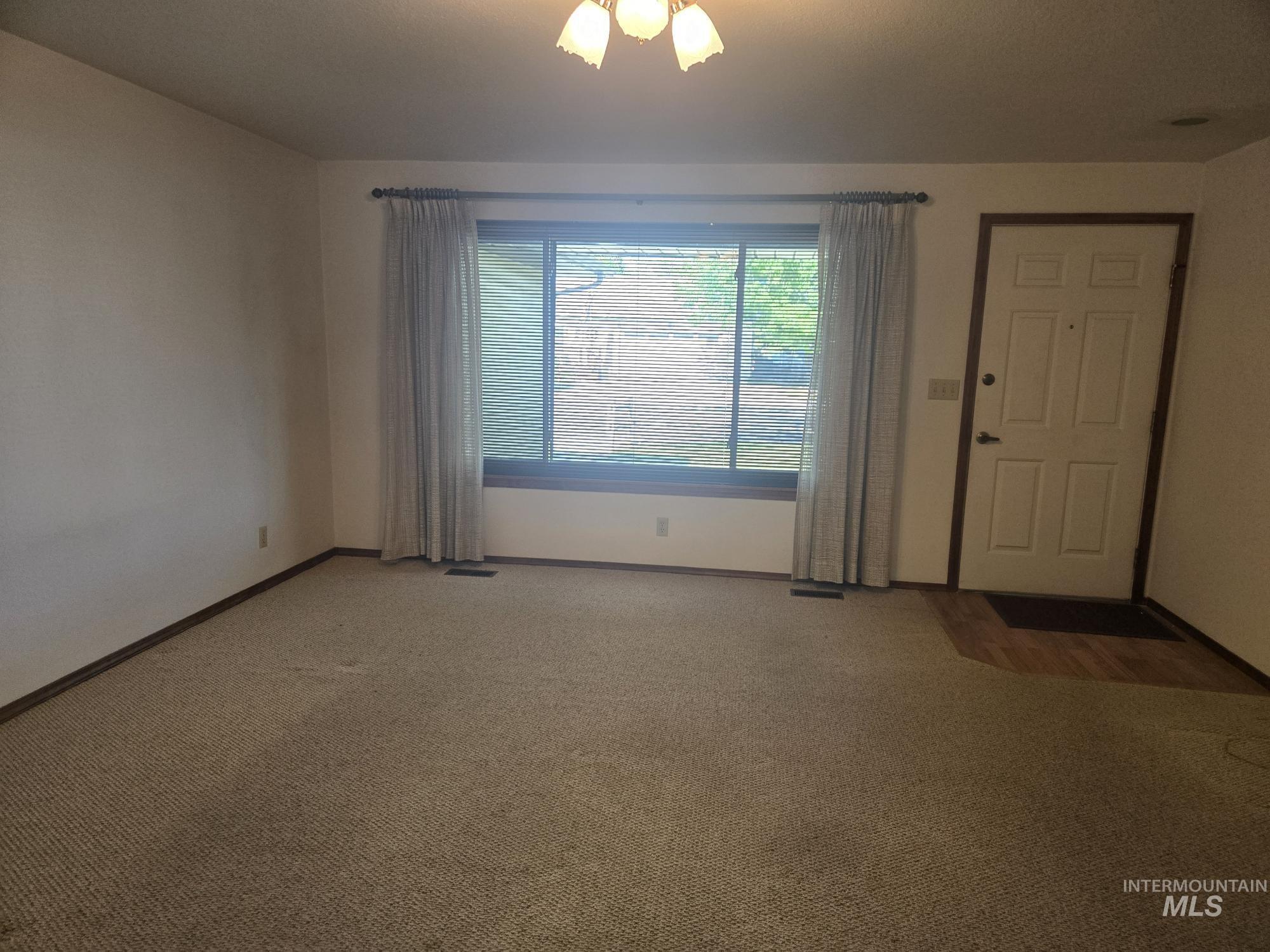 994 N 13th E, Mountain Home, Idaho 83647, 3 Bedrooms, 2 Bathrooms, Residential For Sale, Price $330,000,MLS 98985670