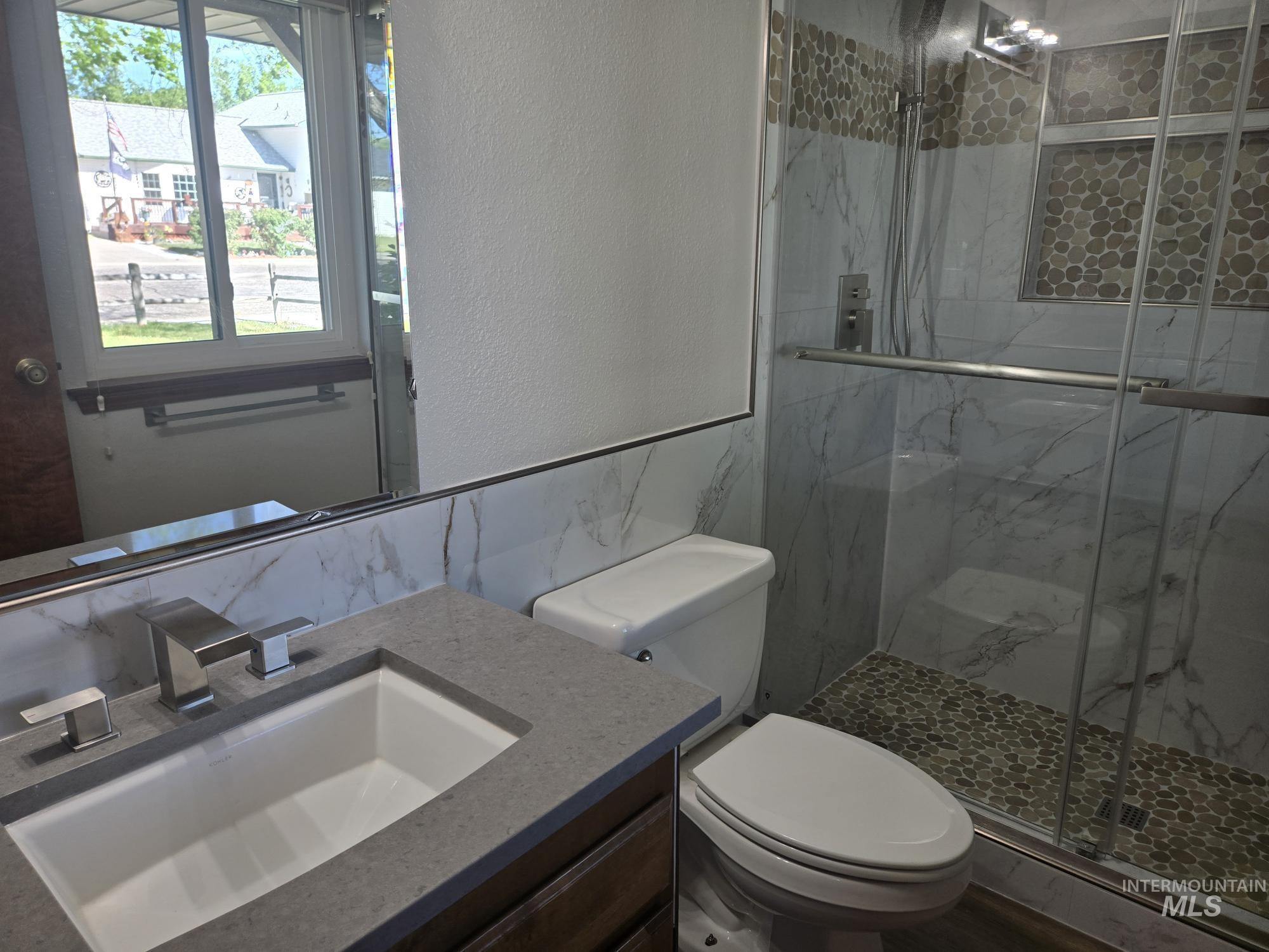 994 N 13th E, Mountain Home, Idaho 83647, 3 Bedrooms, 2 Bathrooms, Residential For Sale, Price $330,000,MLS 98985670