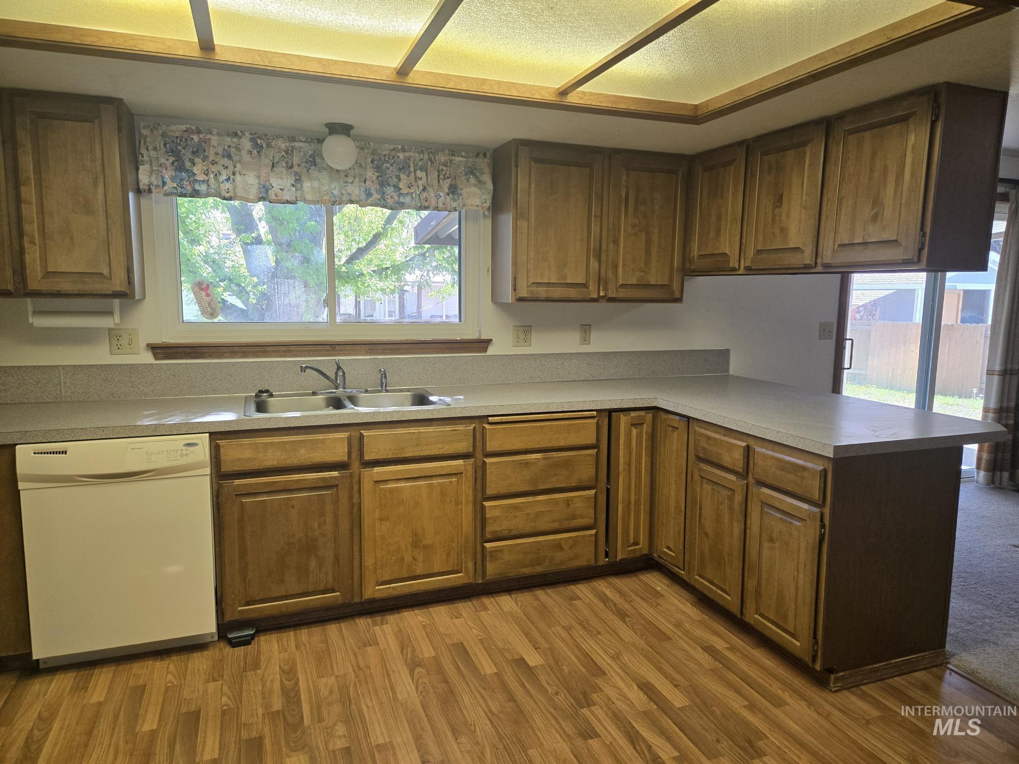 994 N 13th E, Mountain Home, Idaho 83647, 3 Bedrooms, 2 Bathrooms, Residential For Sale, Price $330,000,MLS 98985670