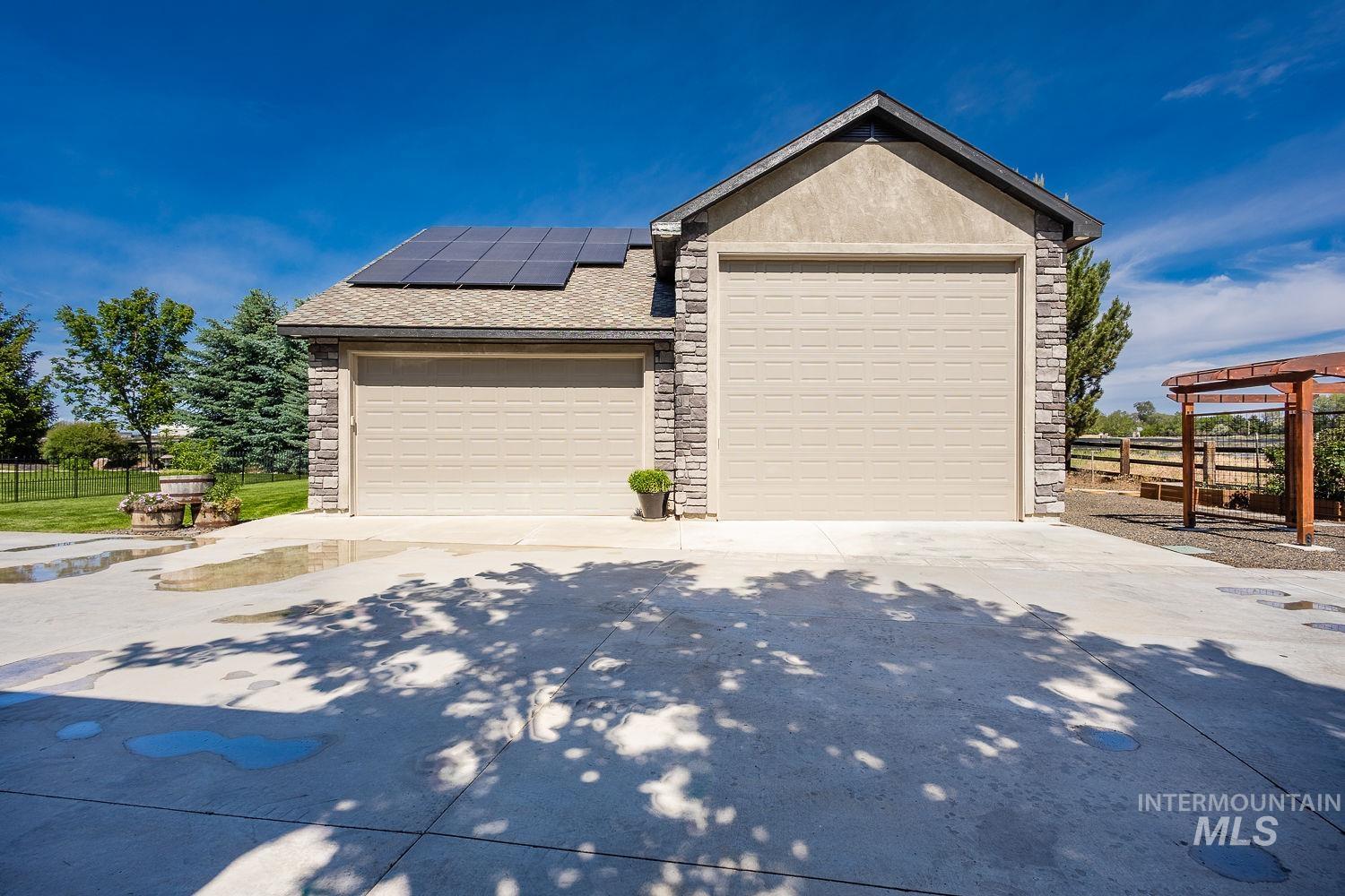 7982 S Old Farm Lane, Meridian, Idaho 83642, 4 Bedrooms, 6 Bathrooms, Residential For Sale, Price $1,699,000, 98985672