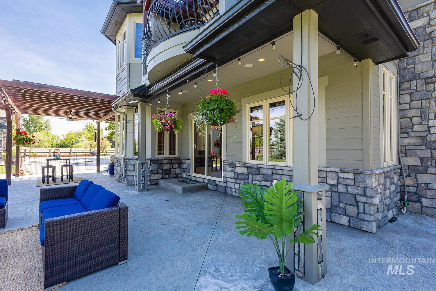 7982 S Old Farm Lane, Meridian, Idaho 83642, 4 Bedrooms, 6 Bathrooms, Residential For Sale, Price $1,699,000, 98985672