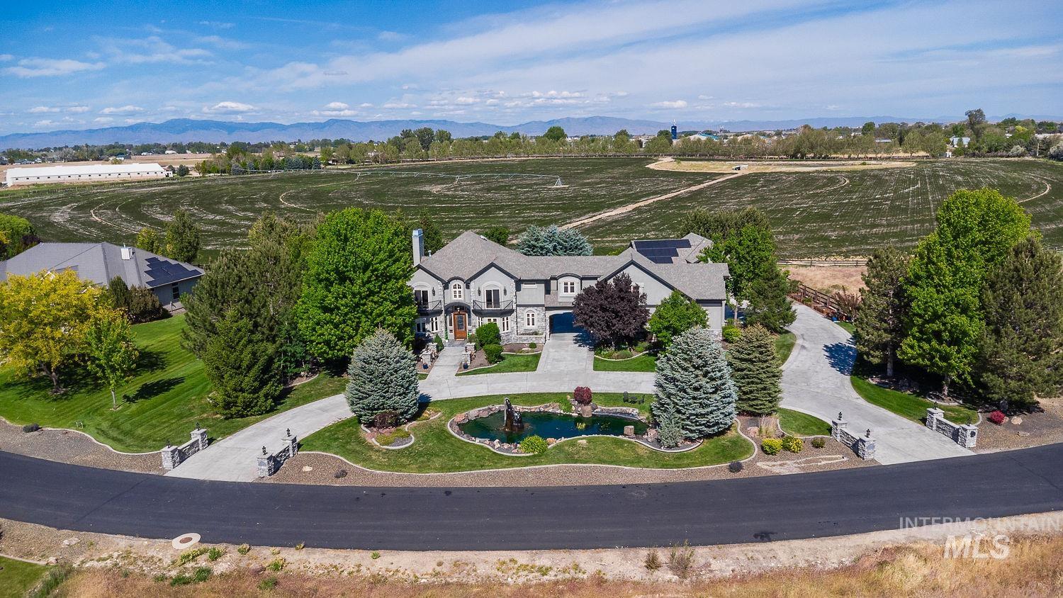 7982 S Old Farm Lane, Meridian, Idaho 83642, 4 Bedrooms, 6 Bathrooms, Residential For Sale, Price $1,699,000, 98985672
