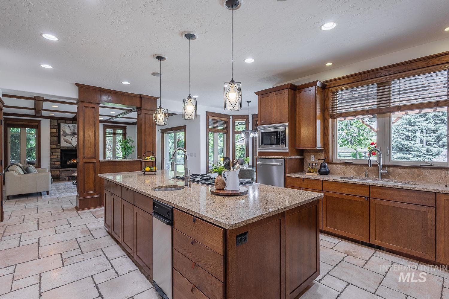 7982 S Old Farm Lane, Meridian, Idaho 83642, 4 Bedrooms, 6 Bathrooms, Residential For Sale, Price $1,699,000, 98985672
