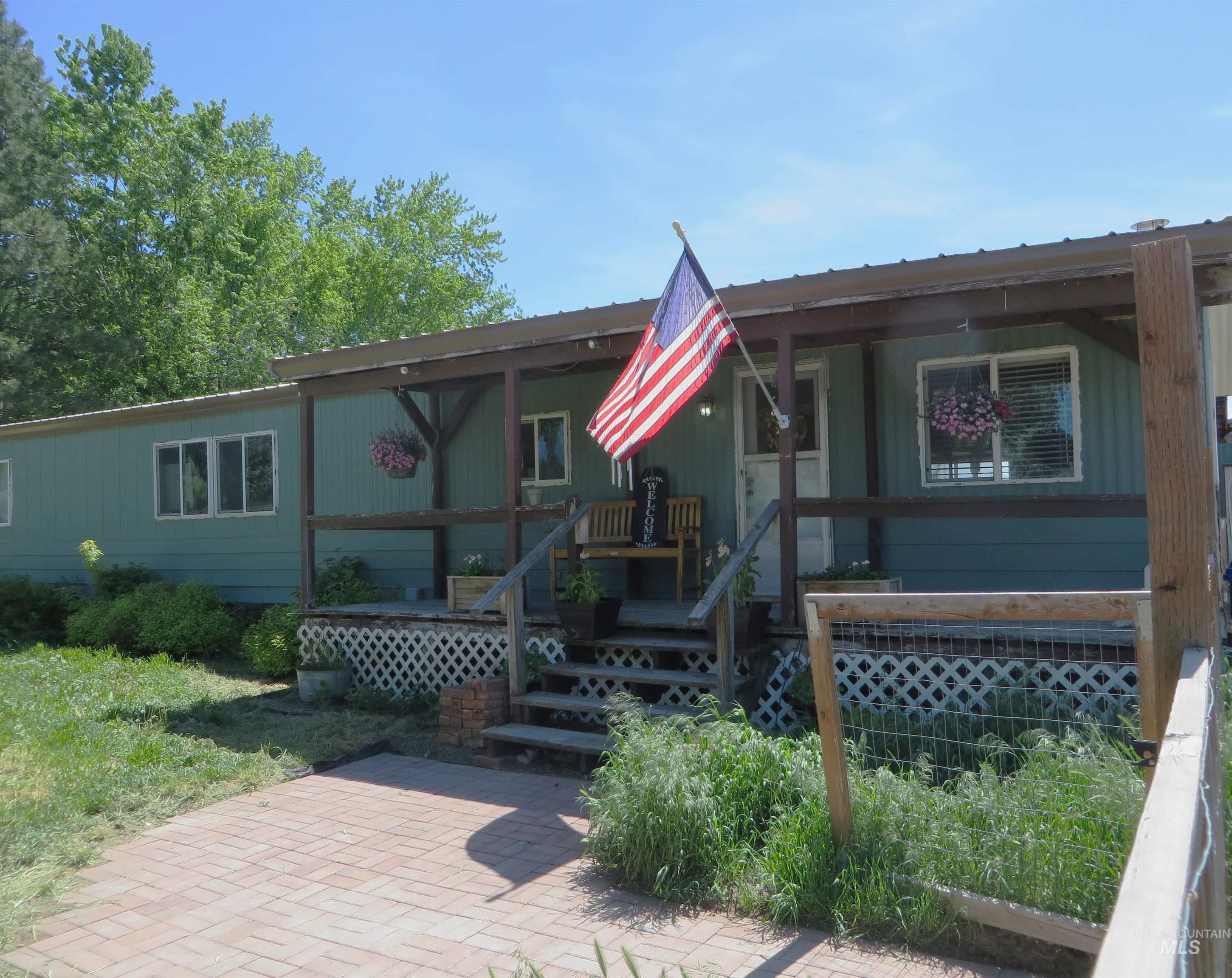 937 Indianhead Road, Weiser, Idaho 83672, 3 Bedrooms, 2 Bathrooms, Residential For Sale, Price $299,900,MLS 98985674