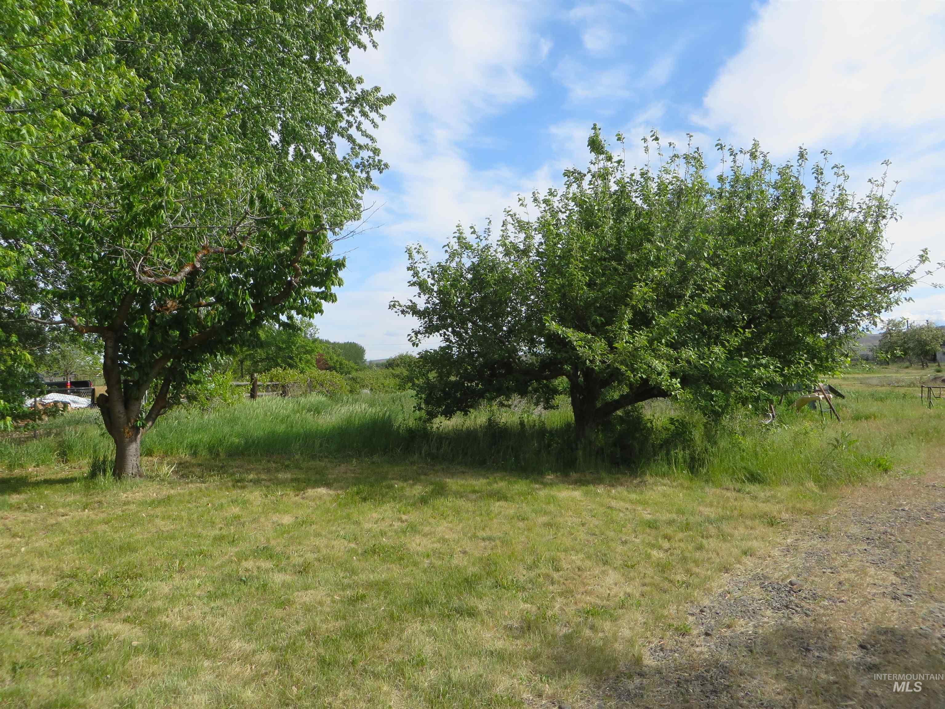 937 Indianhead Road, Weiser, Idaho 83672, 3 Bedrooms, 2 Bathrooms, Residential For Sale, Price $299,900,MLS 98985674