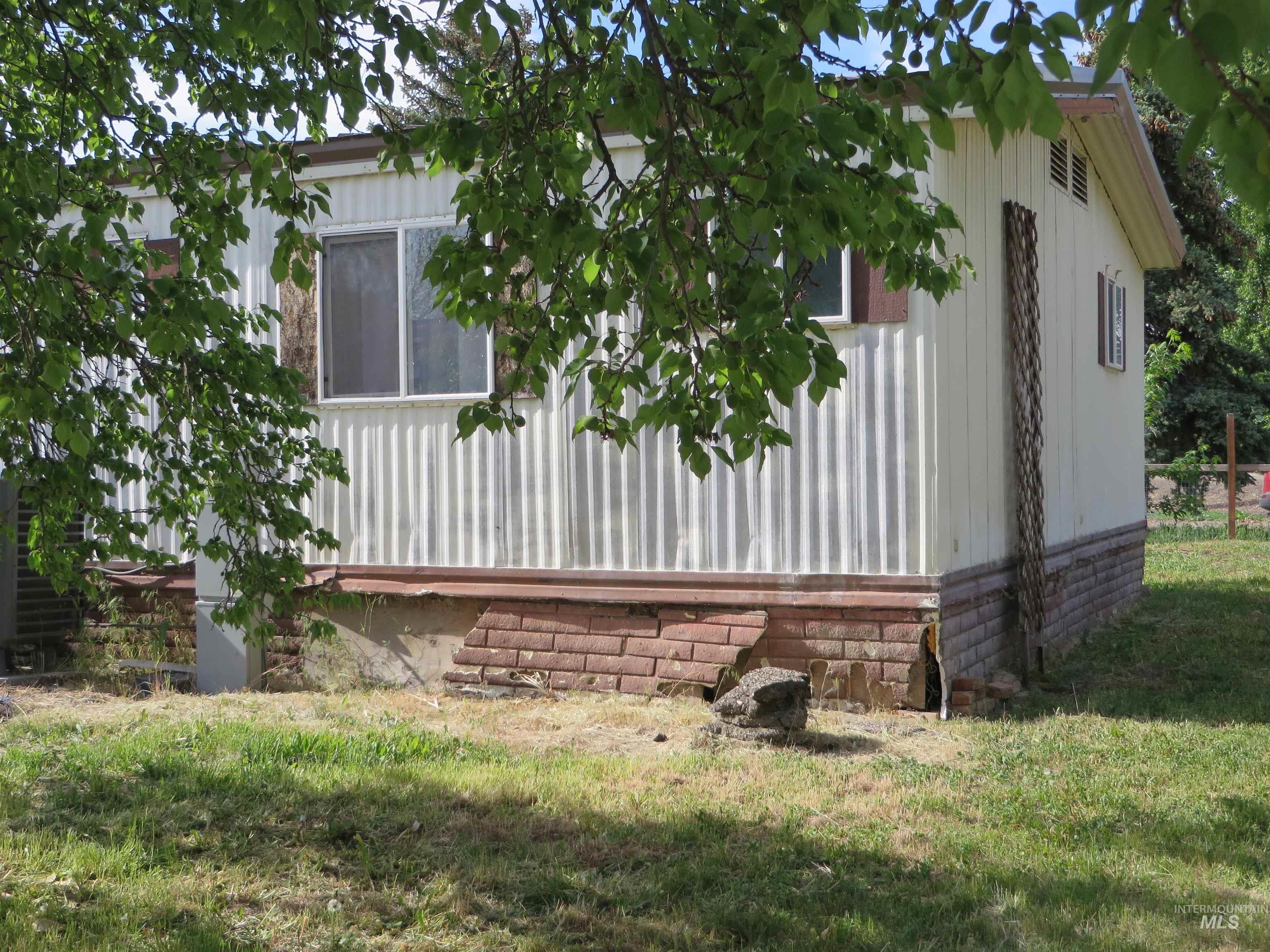 937 Indianhead Road, Weiser, Idaho 83672, 3 Bedrooms, 2 Bathrooms, Residential For Sale, Price $299,900,MLS 98985674