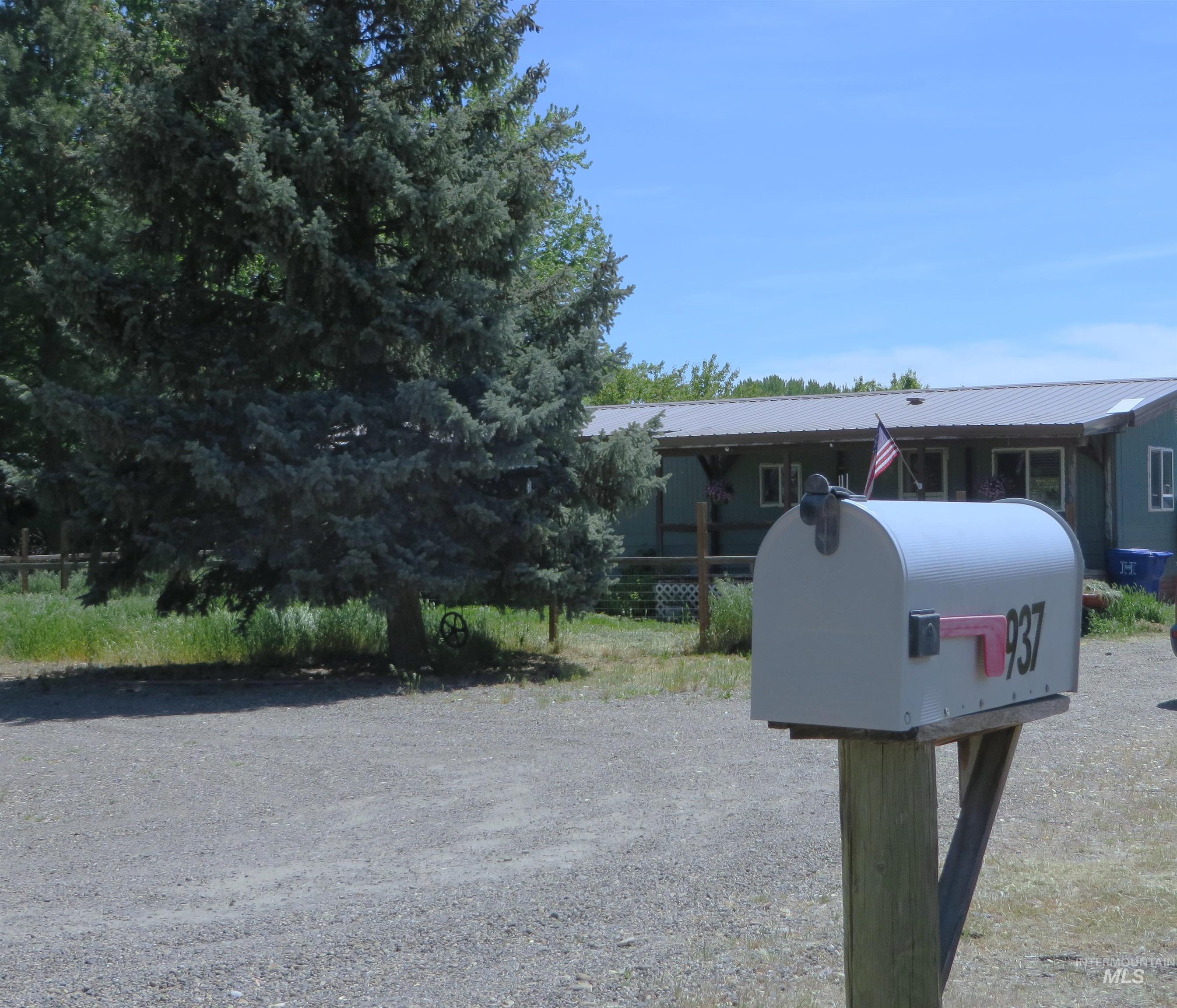 937 Indianhead Road, Weiser, Idaho 83672, 3 Bedrooms, 2 Bathrooms, Residential For Sale, Price $299,900,MLS 98985674