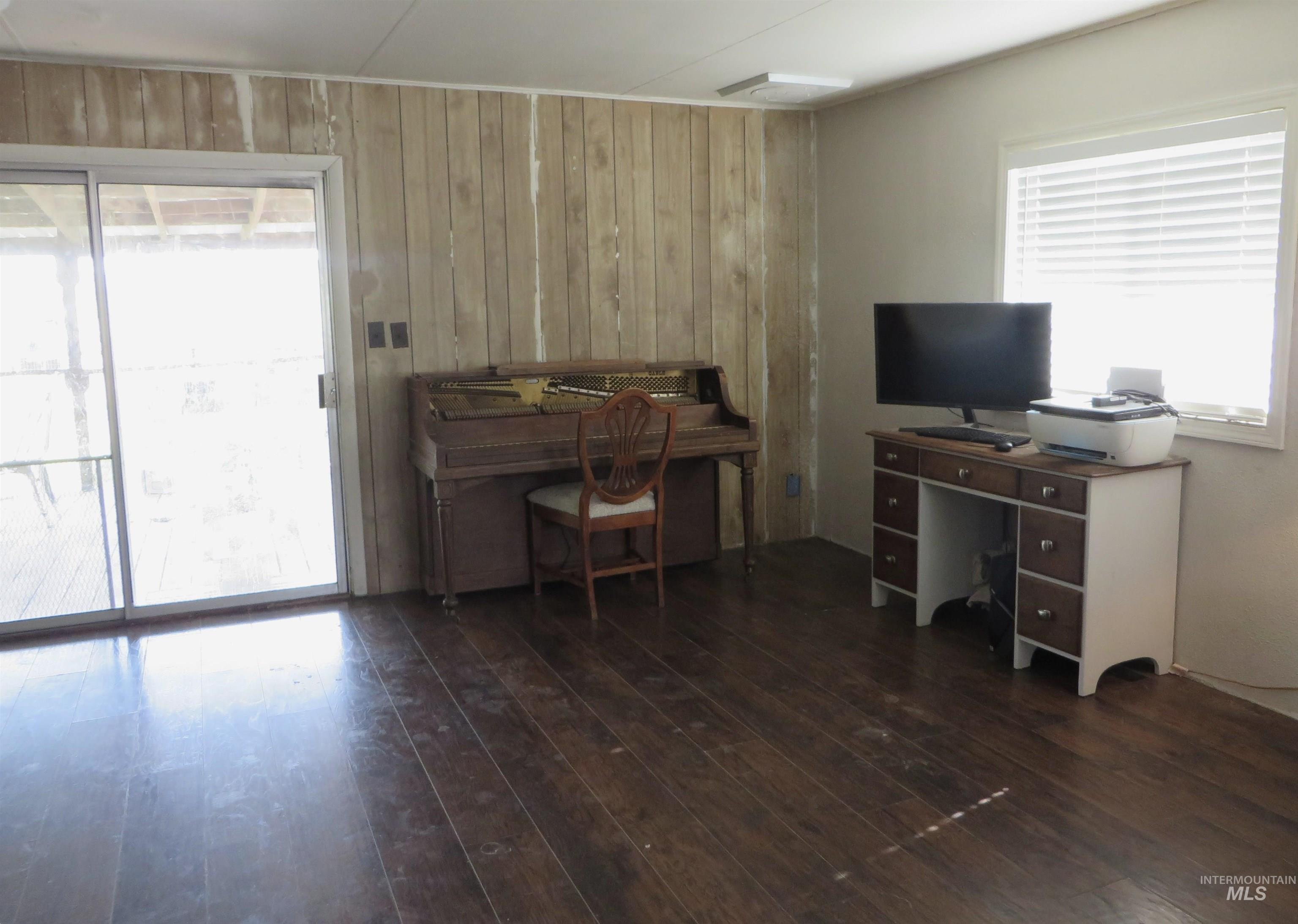 937 Indianhead Road, Weiser, Idaho 83672, 3 Bedrooms, 2 Bathrooms, Residential For Sale, Price $299,900,MLS 98985674