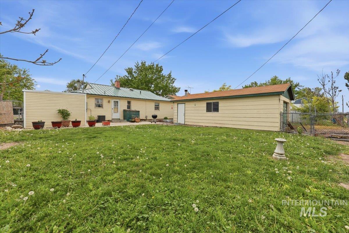 116 Palo Alto, Caldwell, Idaho 83605, 3 Bedrooms, 1 Bathroom, Residential For Sale, Price $260,000,MLS 98985675