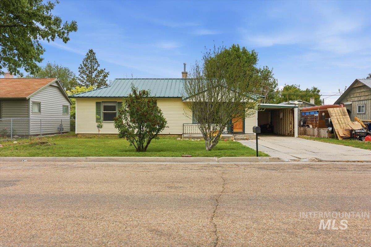 116 Palo Alto, Caldwell, Idaho 83605, 3 Bedrooms, 1 Bathroom, Residential For Sale, Price $260,000,MLS 98985675