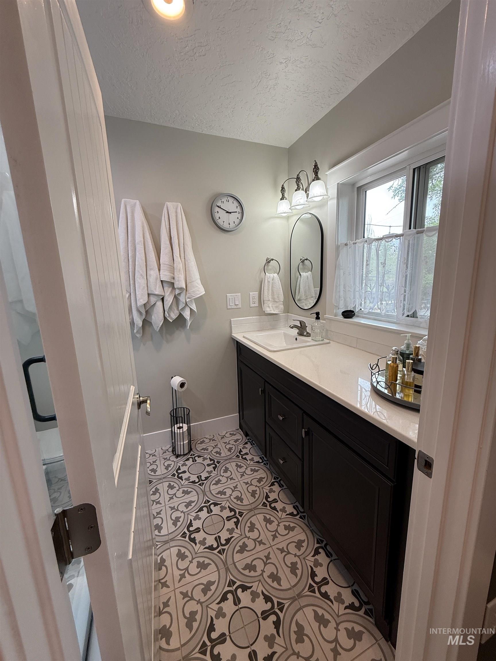 4106 Jessie Ln, Nampa, Idaho 83686-8862, 4 Bedrooms, 2.5 Bathrooms, Residential For Sale, Price $500,000,MLS 98985676