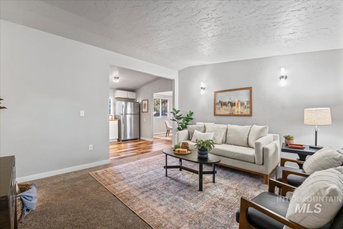 402 W 4TH N, Mountain Home, Idaho 83647, 3 Bedrooms, 2 Bathrooms, Residential For Sale, Price $319,900,MLS 98985677
