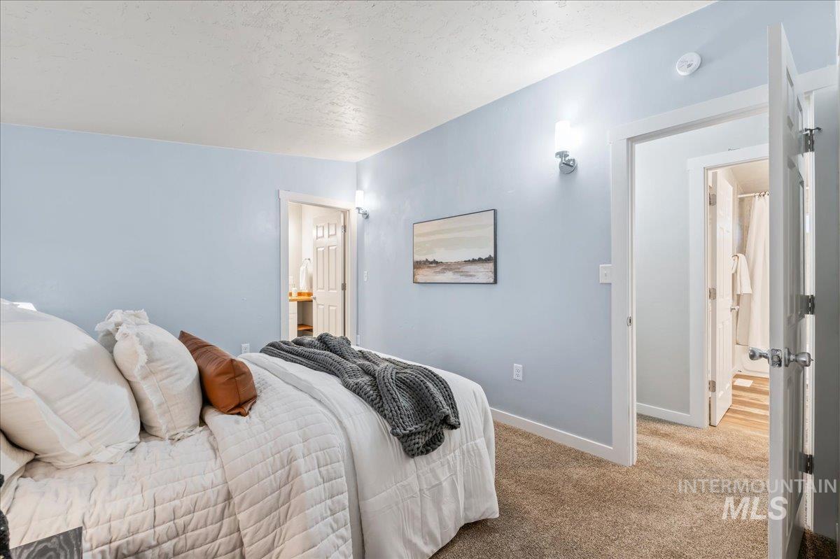 402 W 4TH N, Mountain Home, Idaho 83647, 3 Bedrooms, 2 Bathrooms, Residential For Sale, Price $319,900,MLS 98985677