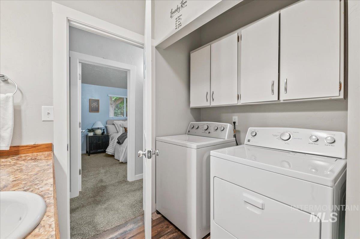 402 W 4TH N, Mountain Home, Idaho 83647, 3 Bedrooms, 2 Bathrooms, Residential For Sale, Price $319,900,MLS 98985677