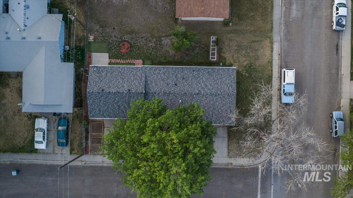 402 W 4TH N, Mountain Home, Idaho 83647, 3 Bedrooms, 2 Bathrooms, Residential For Sale, Price $319,900,MLS 98985677