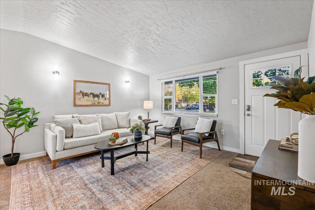 402 W 4TH N, Mountain Home, Idaho 83647, 3 Bedrooms, 2 Bathrooms, Residential For Sale, Price $319,900,MLS 98985677