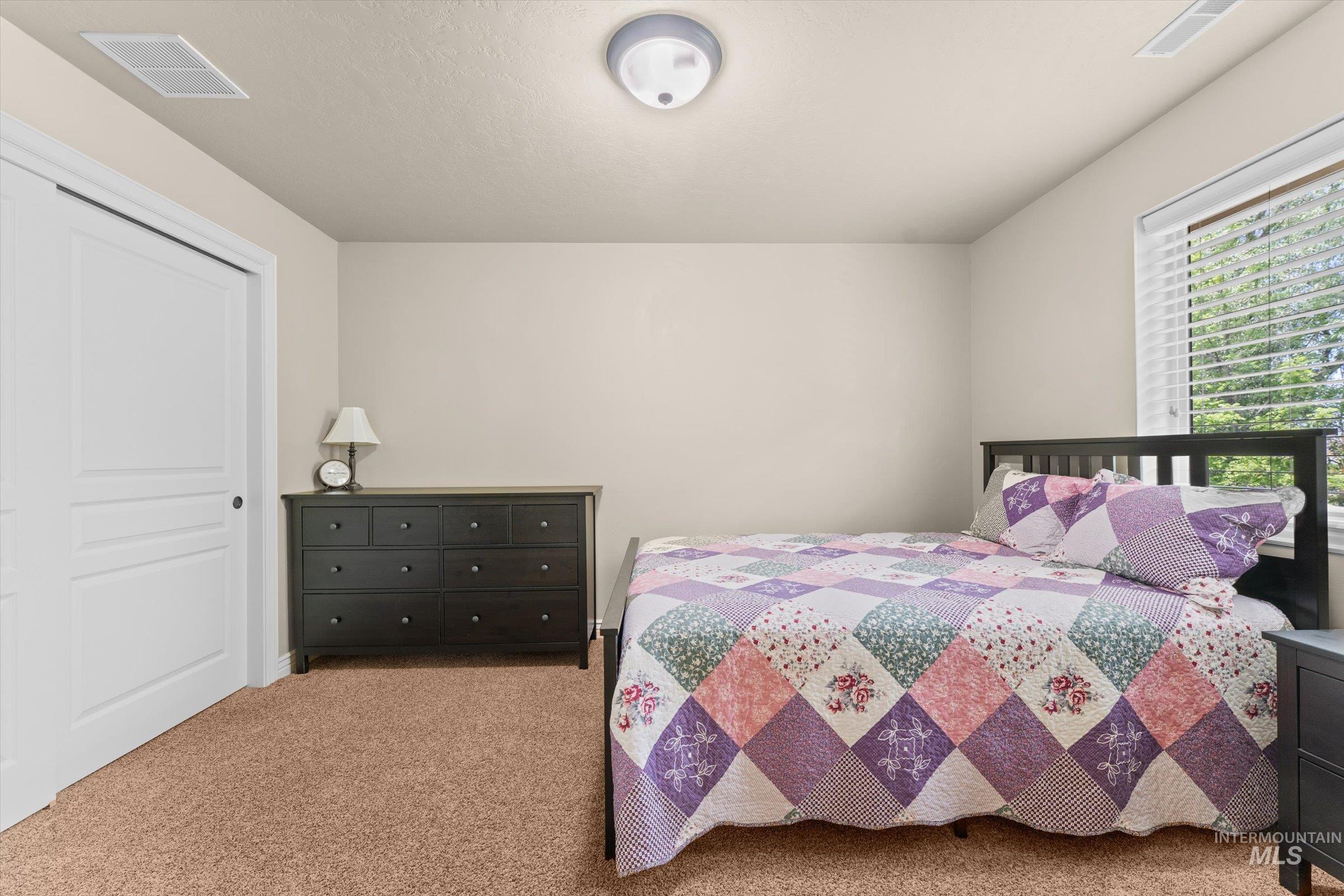 4868 W Rosslare Ct, Eagle, Idaho 83616, 4 Bedrooms, 2.5 Bathrooms, Residential For Sale, Price $699,900, 98985678